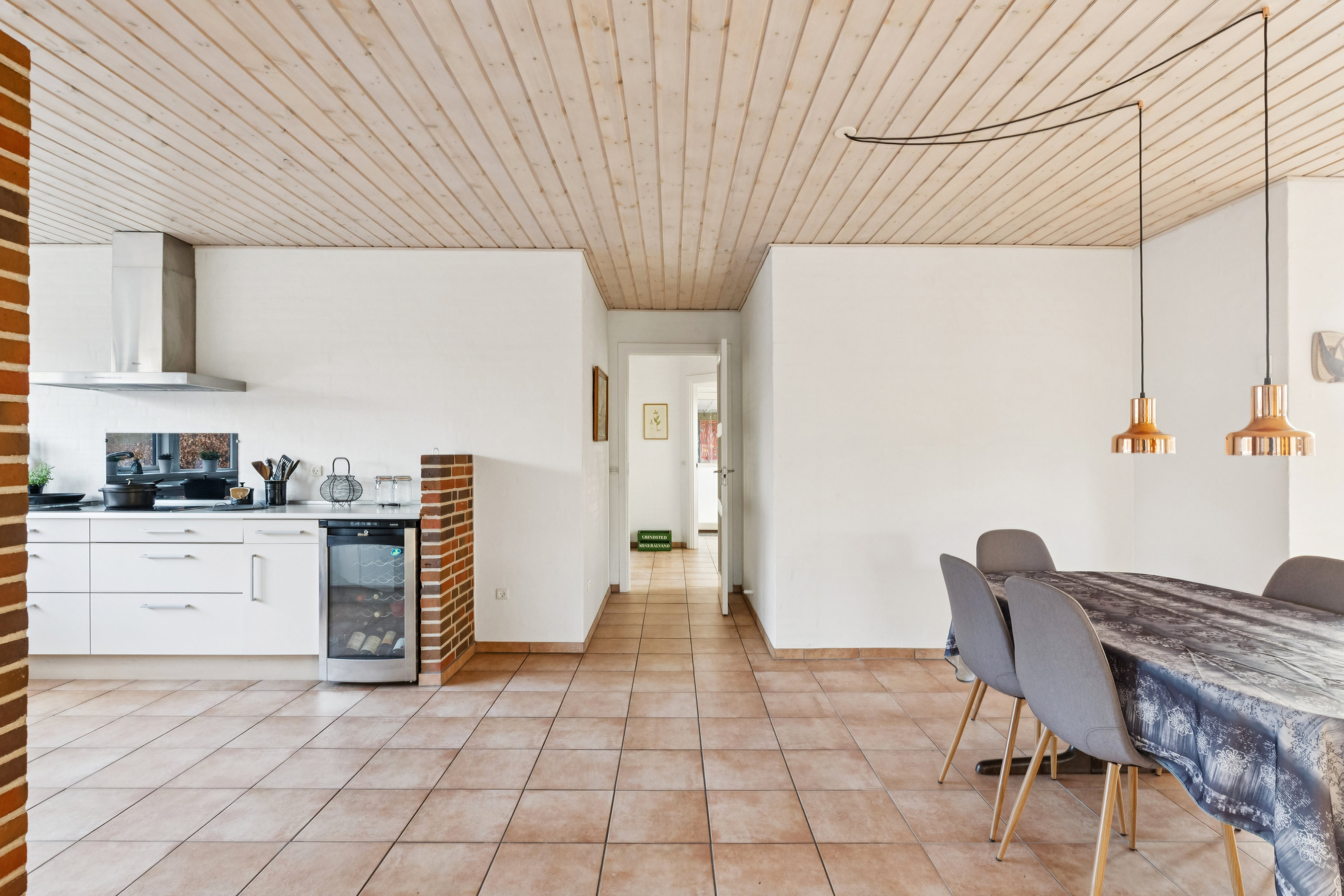 Fremhævet køkken alrum billede i fuldskærmstilstand. Billede af Bjerreskovparken 29, 6760 Ribe