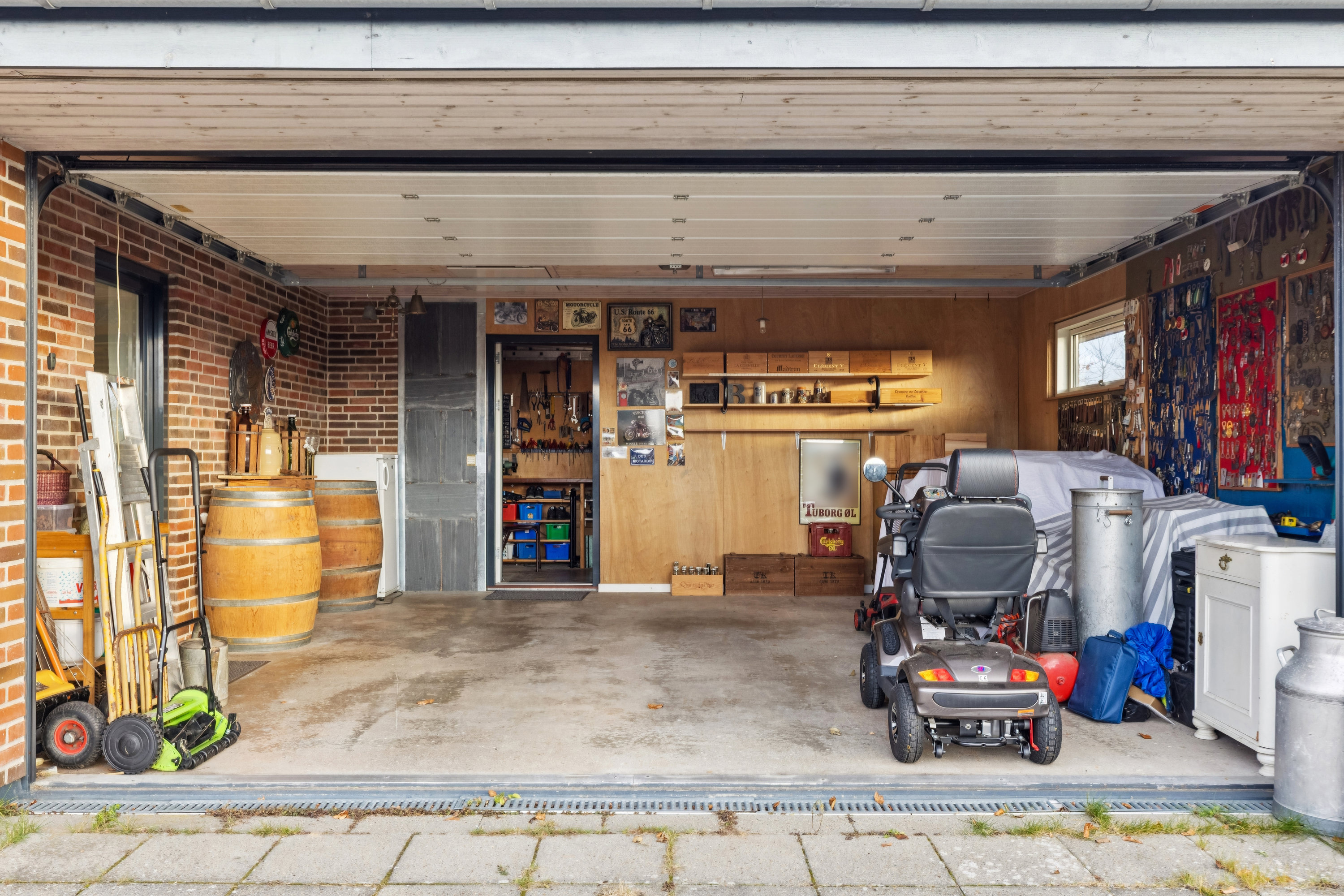 Fremhævet garage billede i fuldskærmstilstand. Billede af Bjerreskovparken 29, 6760 Ribe