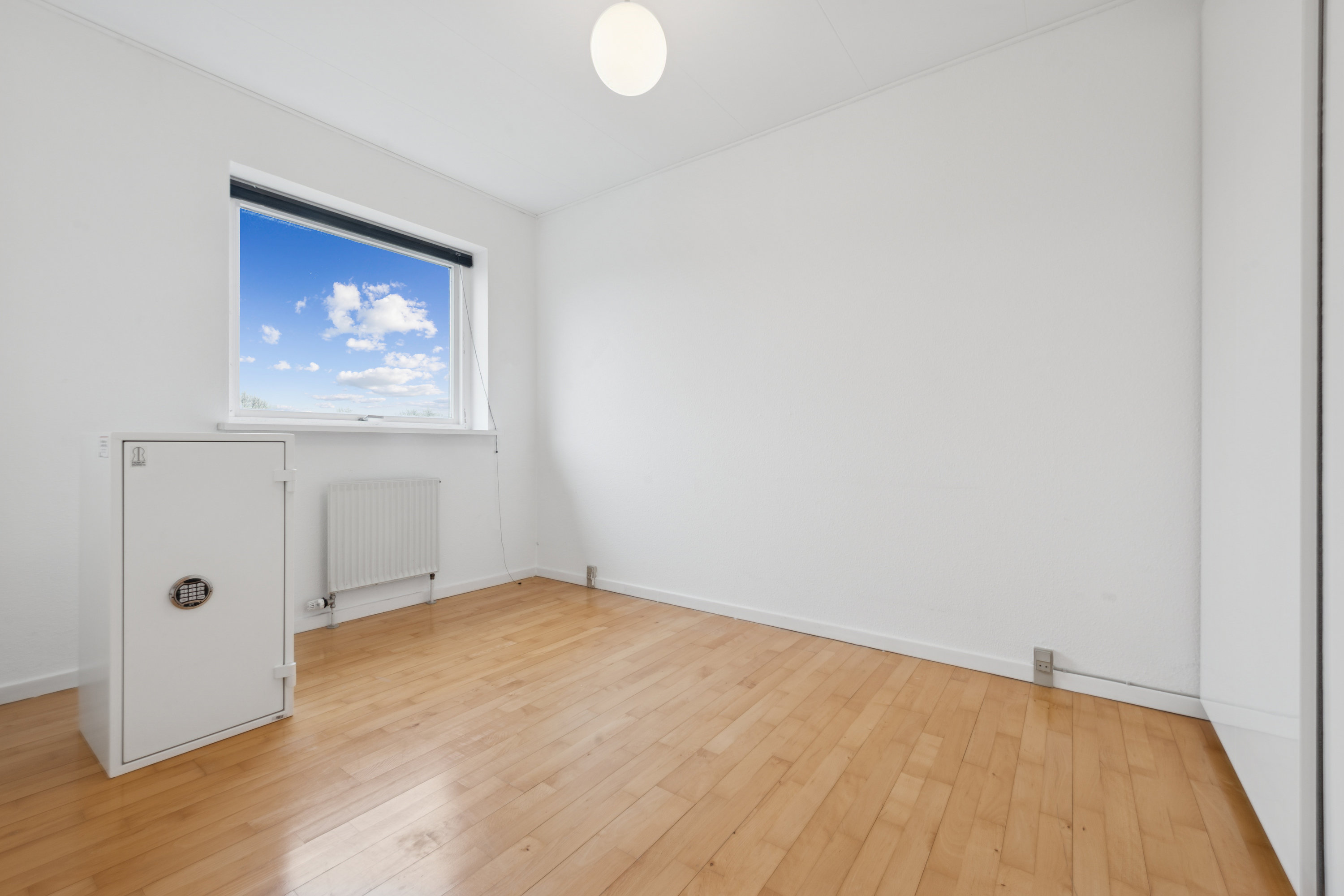 Fremhævet værelse billede i fuldskærmstilstand. Billede af Morbærhegnet 46, 2670 Greve