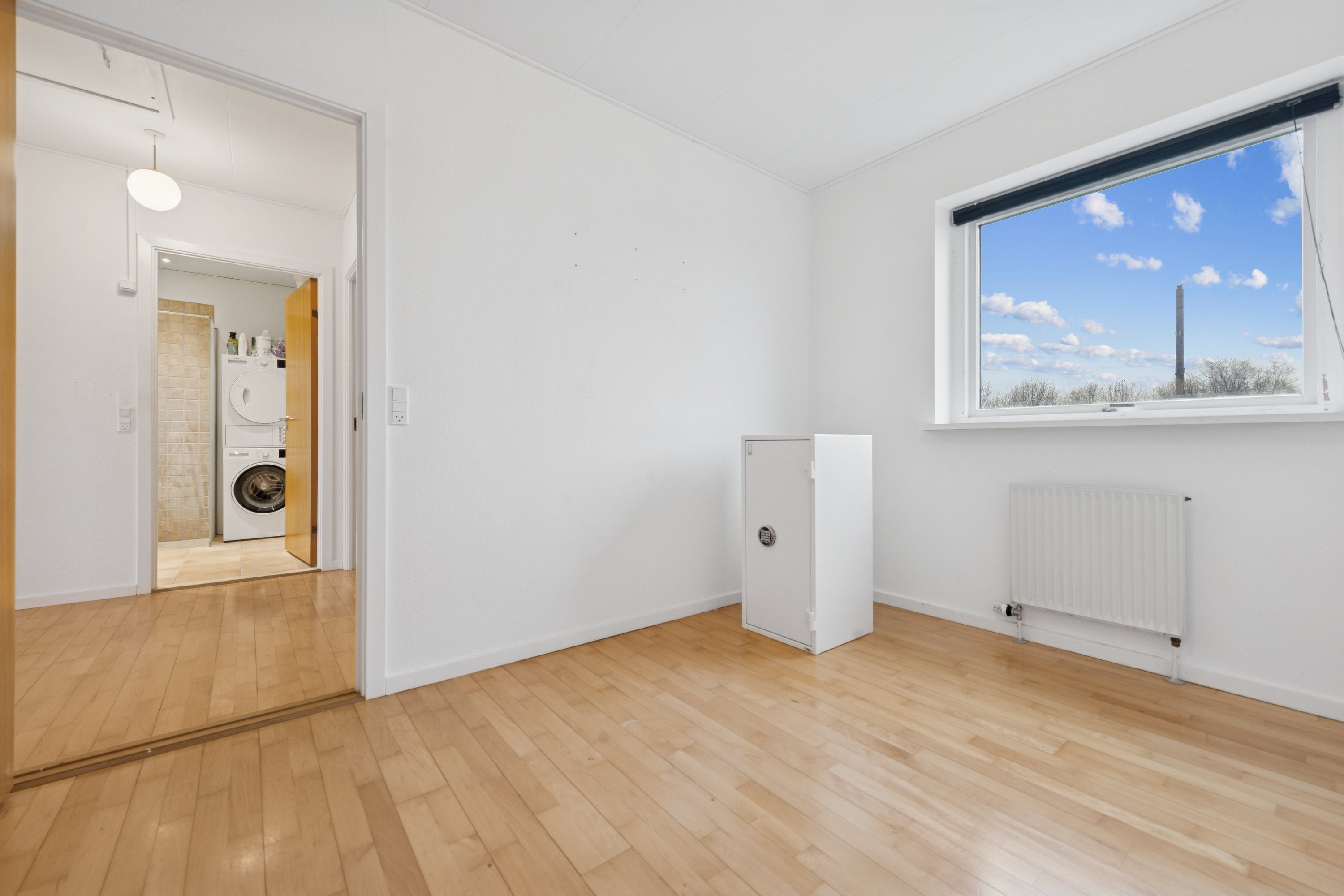 Fremhævet værelse billede i fuldskærmstilstand. Billede af Morbærhegnet 46, 2670 Greve