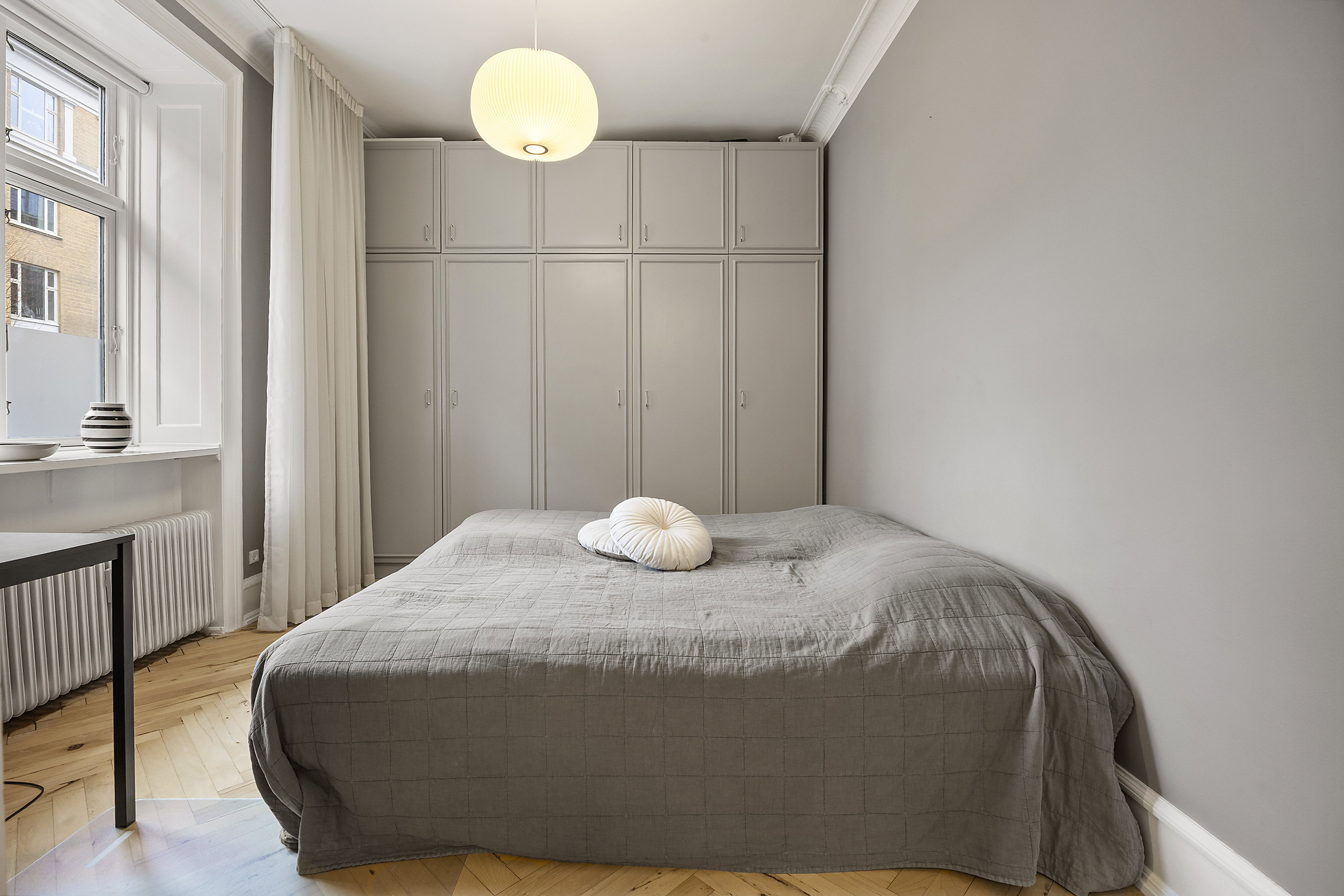 Fremhævet soveværelse billede i fuldskærmstilstand. Billede af N.J. Fjords Alle 4, st.., 1957 Frederiksberg C