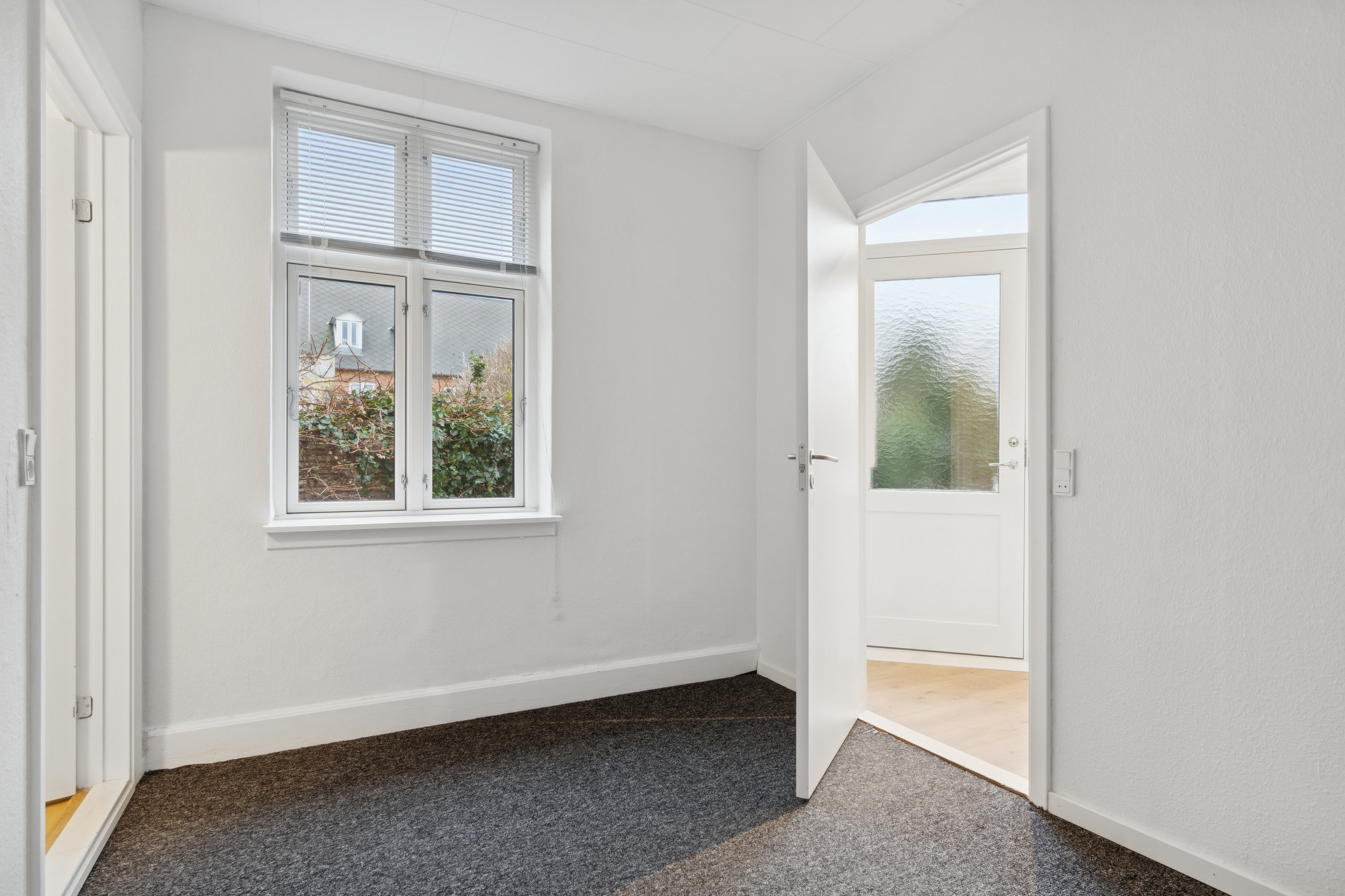 Fremhævet værelse billede i fuldskærmstilstand. Billede af Sankt Mortens Vej 1C, 4000 Roskilde