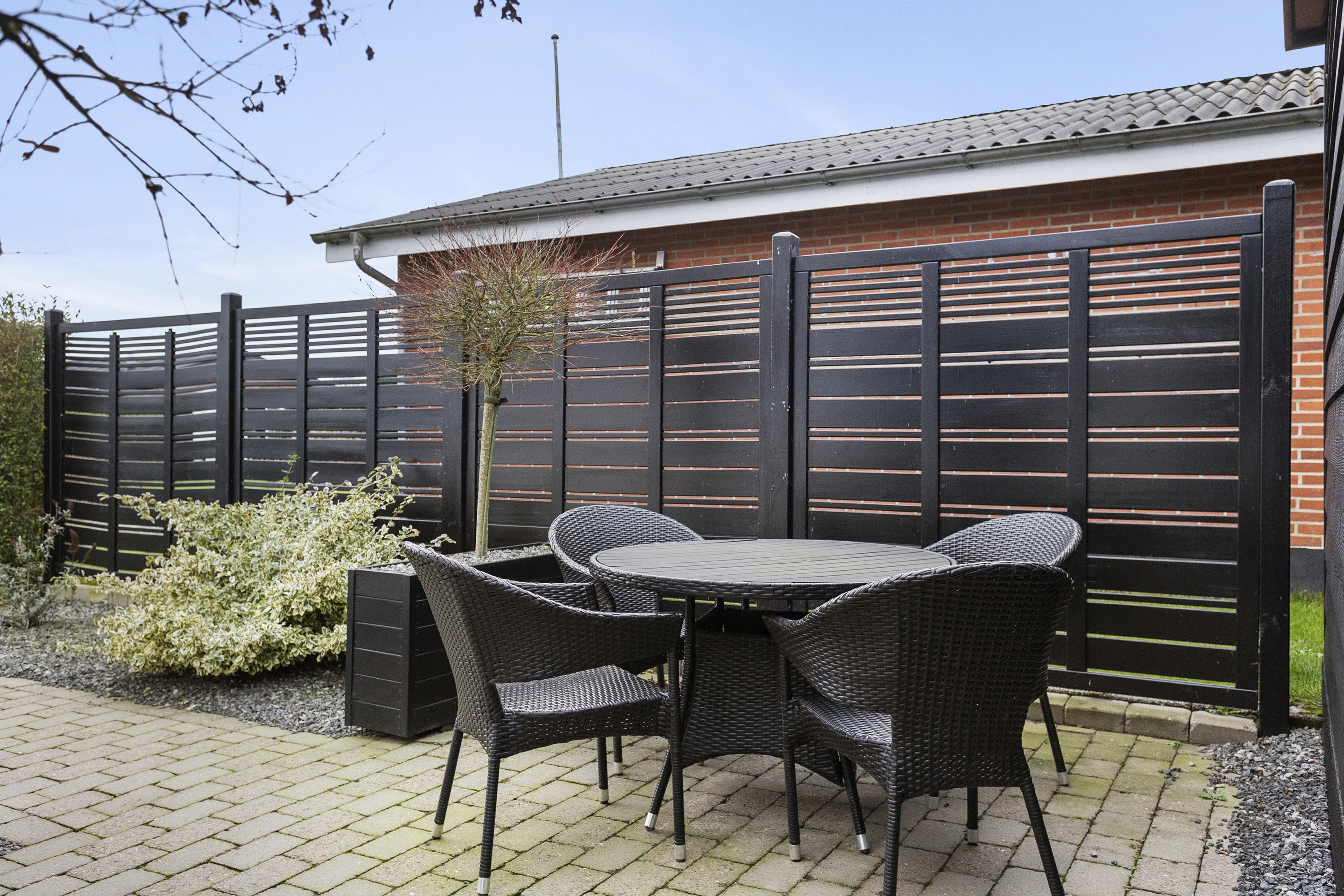 Fremhævet terrasse billede i fuldskærmstilstand. Billede af Svalevej 26, 6600 Vejen