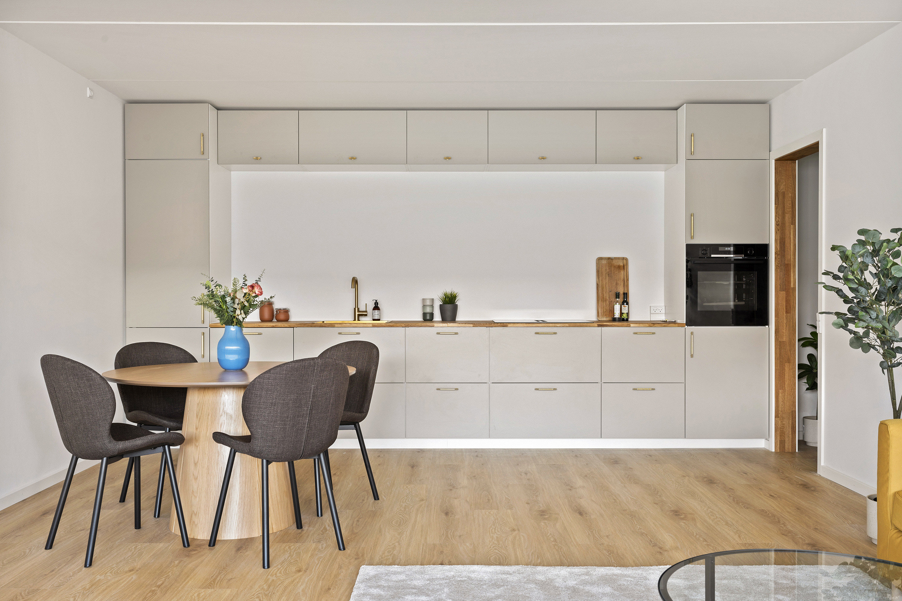 Miniaturebillede 2: spisekøkken. Billede af Hørsholm Park 2, 1. tv., 2970 Hørsholm