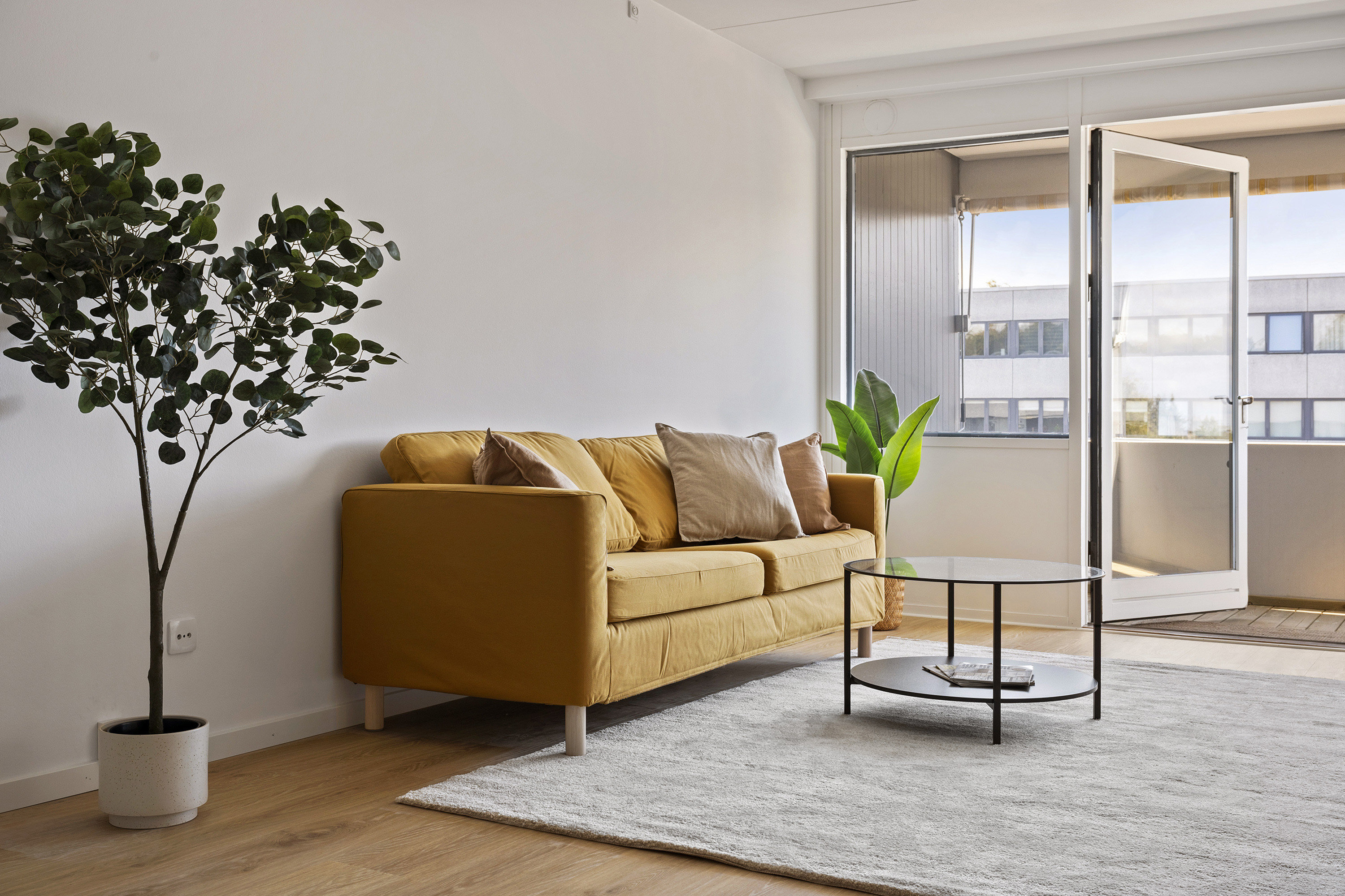 Fremhævet stue billede i fuldskærmstilstand. Billede af Hørsholm Park 2, 1. tv., 2970 Hørsholm