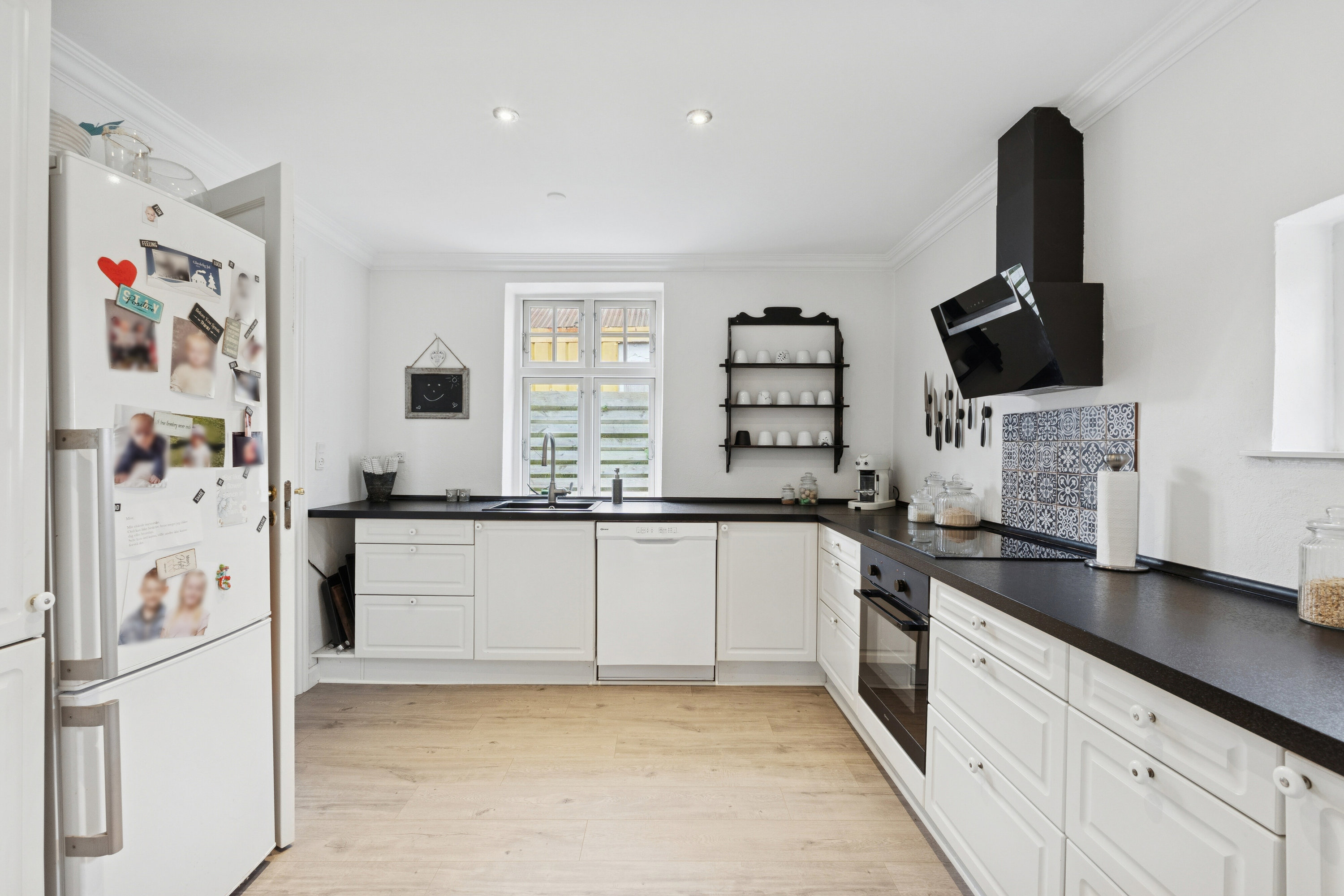 Fremhævet køkken billede i fuldskærmstilstand. Billede af Højelsevej 24, 4600 Køge