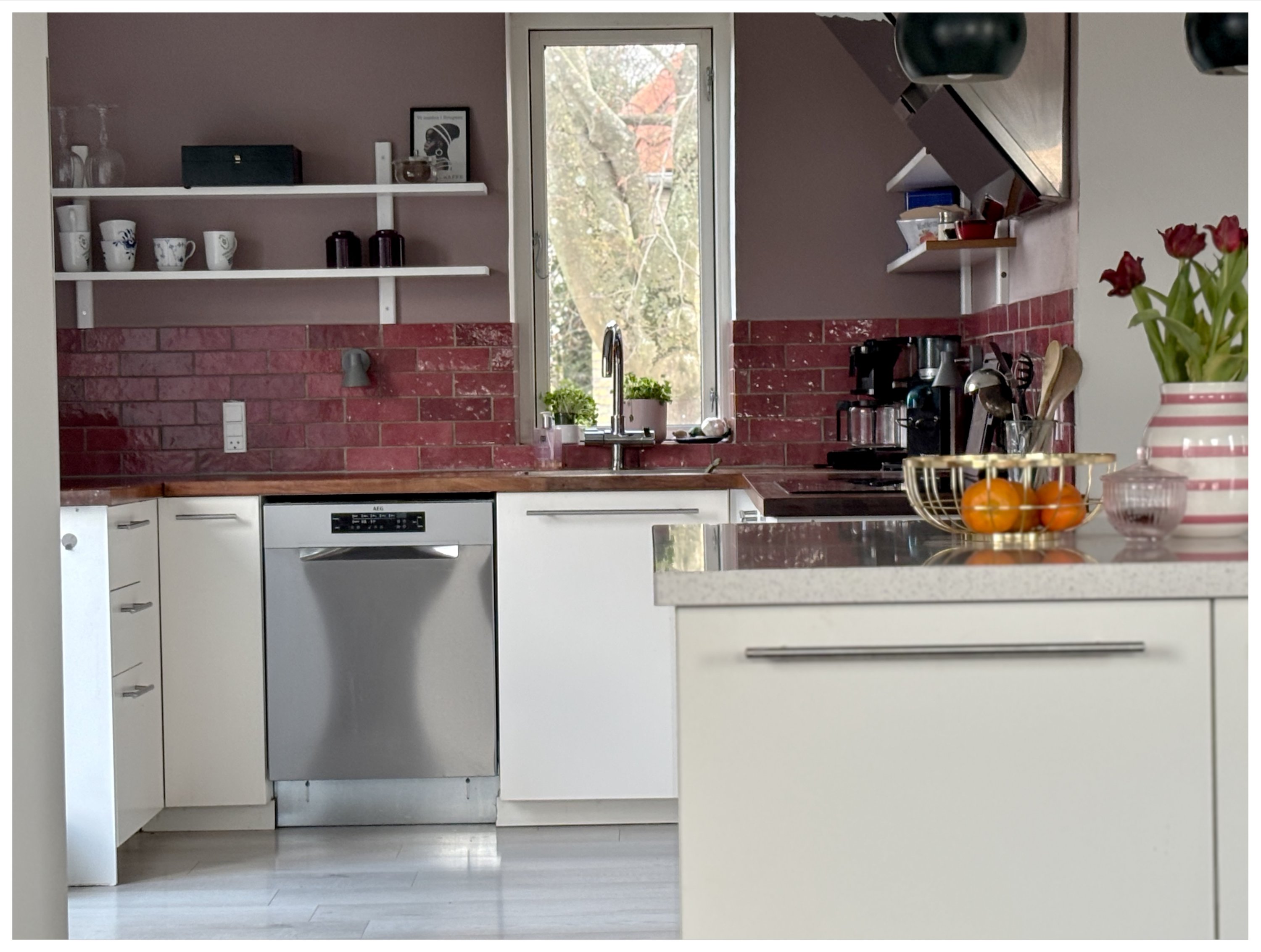 Fremhævet  billede i fuldskærmstilstand. Billede af Højgårds Vænge 4, 2880 Bagsværd