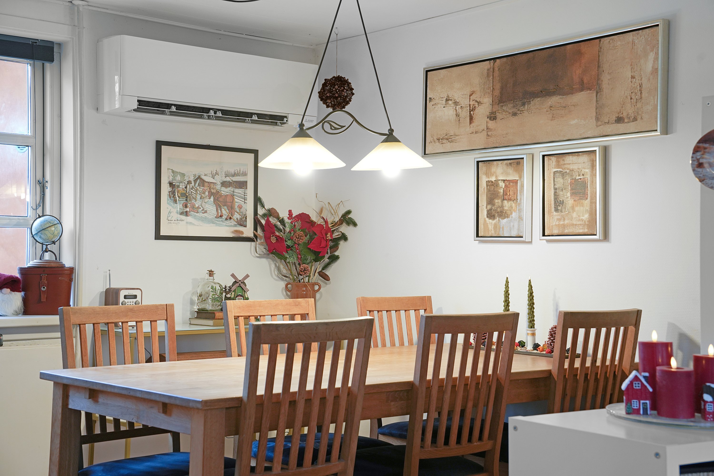 Fremhævet spisestue billede i fuldskærmstilstand. Billede af Holbækvej 6, Undløse, 4340 Tølløse