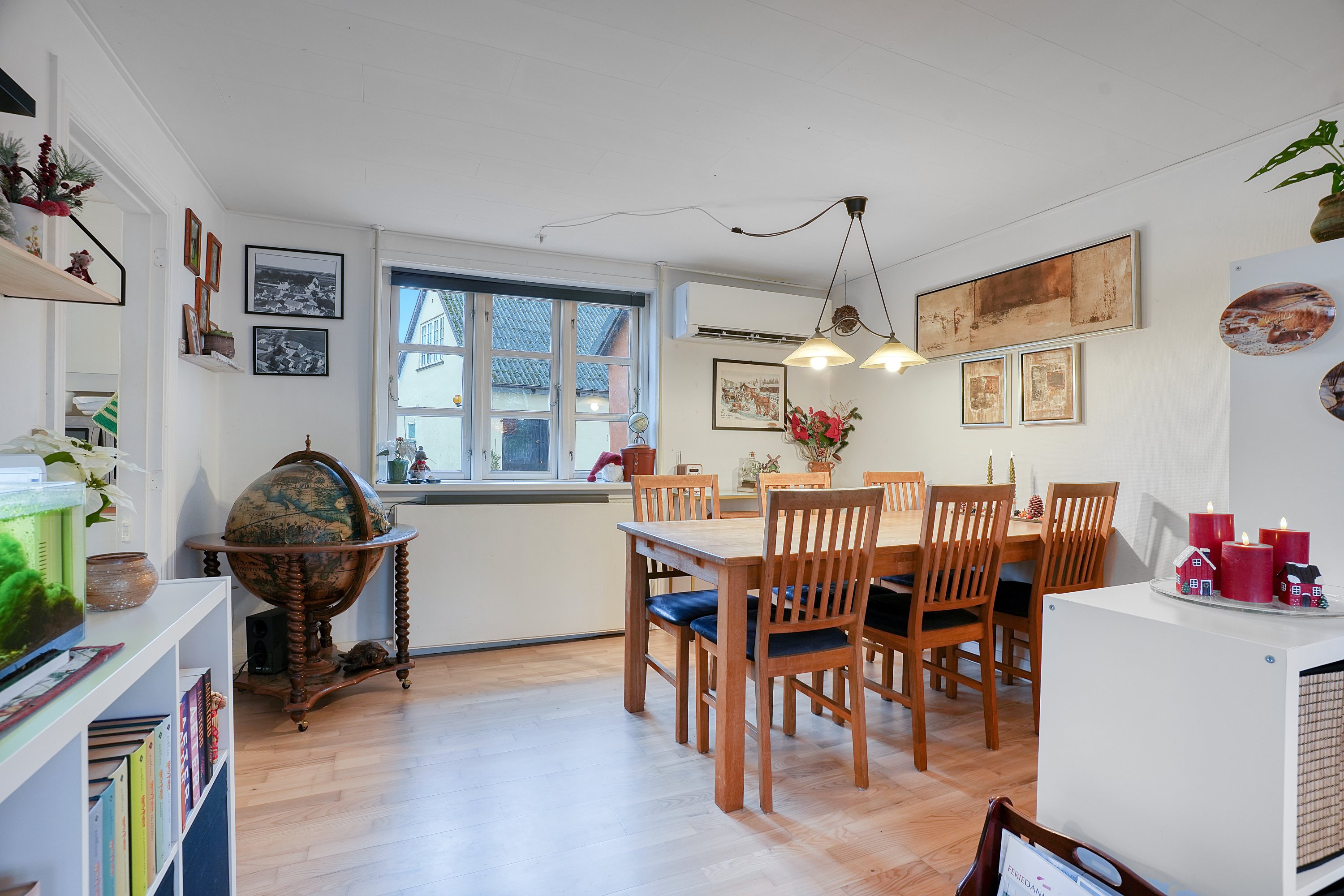 Fremhævet spisestue billede i fuldskærmstilstand. Billede af Holbækvej 6, Undløse, 4340 Tølløse