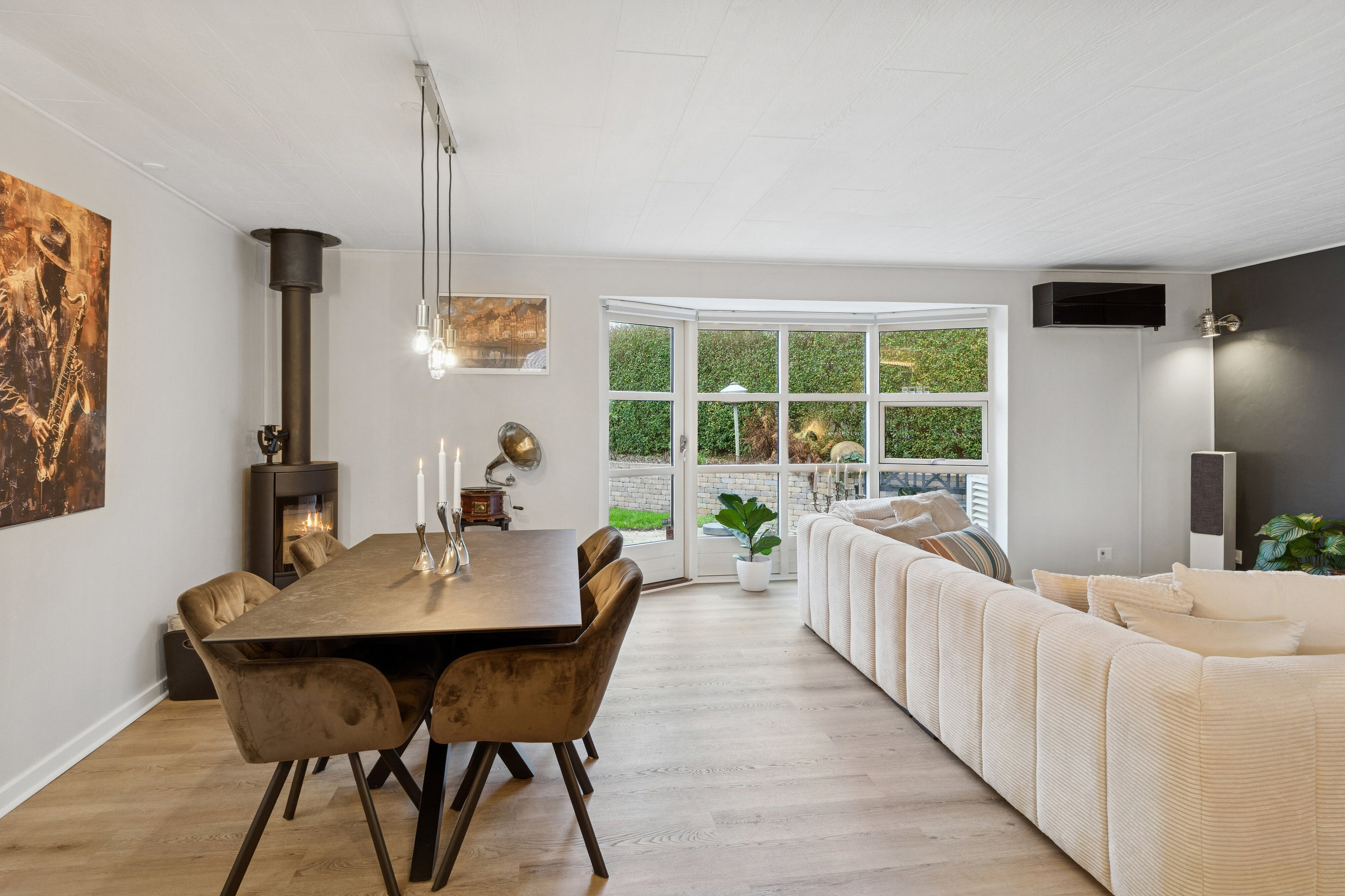 Fremhævet spisestue billede i fuldskærmstilstand. Billede af Ternesøparken 39, Terslev, 4690 Haslev