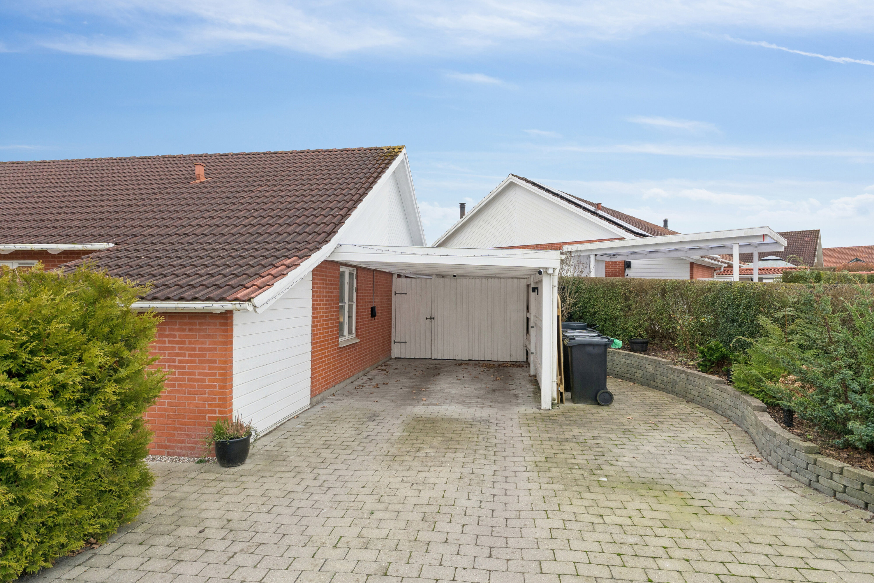 Miniaturebillede 1: set fra vejen. Billede af Ternesøparken 39, Terslev, 4690 Haslev