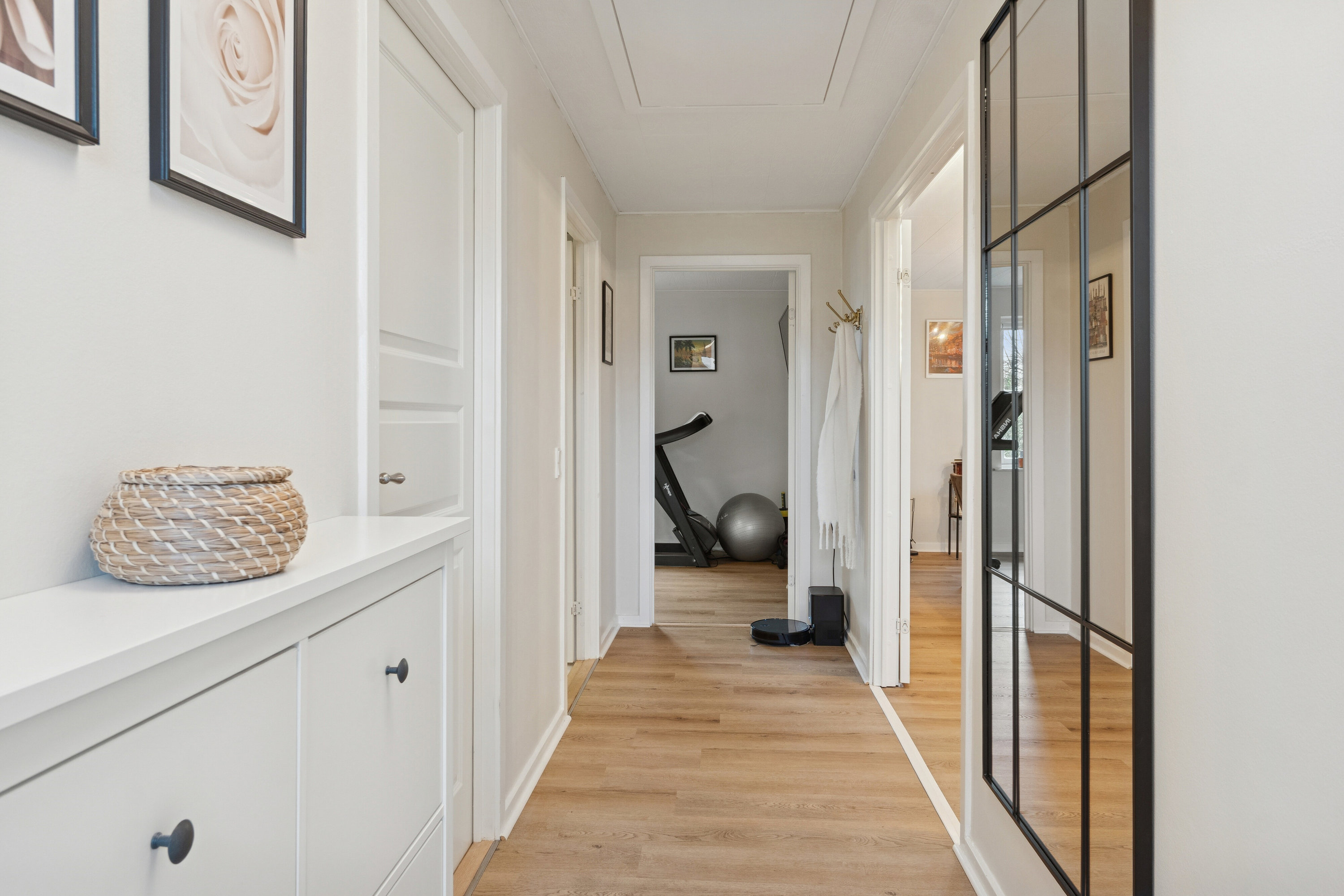 Fremhævet hall billede i fuldskærmstilstand. Billede af Ternesøparken 39, Terslev, 4690 Haslev