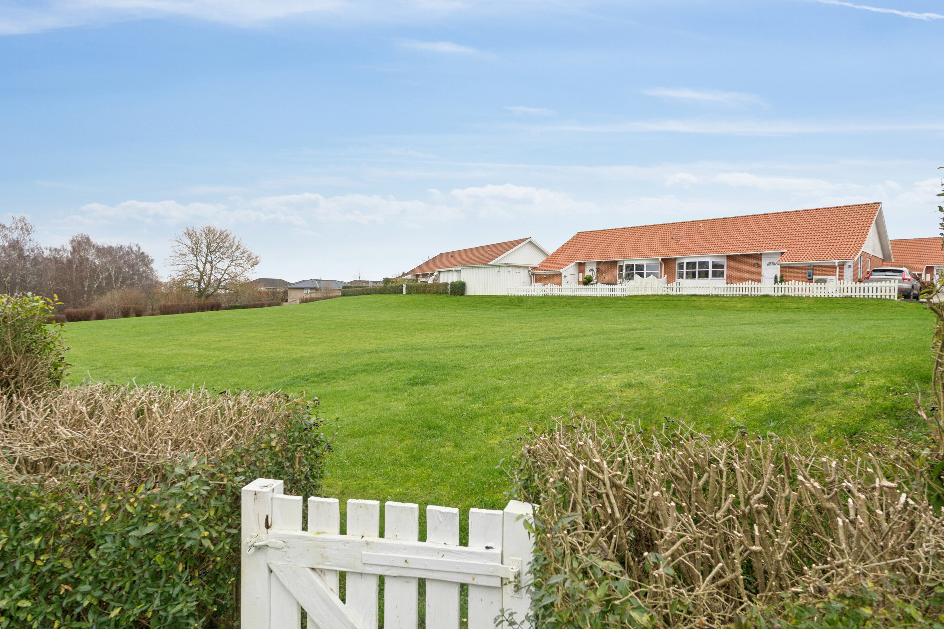 Fremhævet set fra haven billede i fuldskærmstilstand. Billede af Ternesøparken 39, Terslev, 4690 Haslev