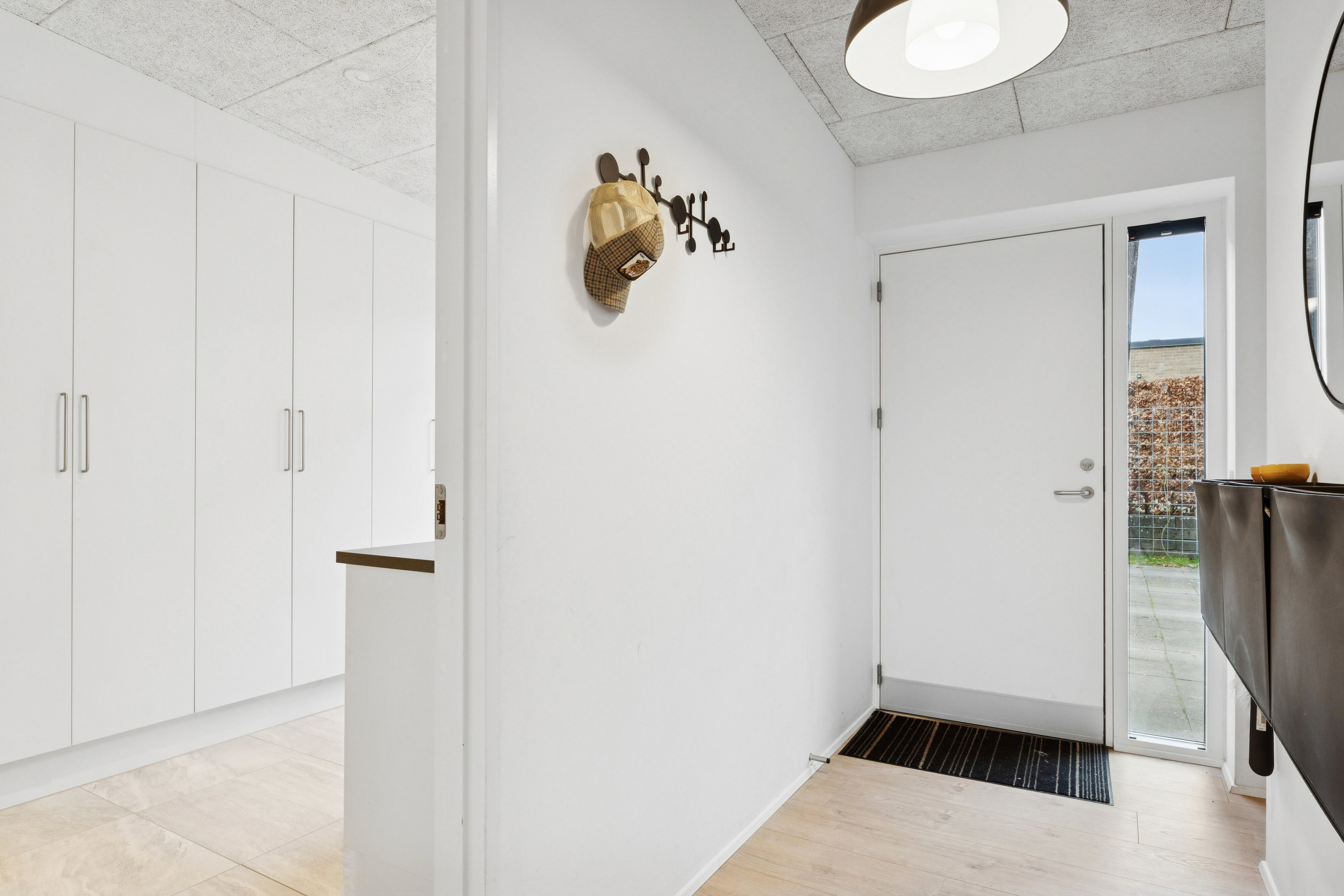 Fremhævet entré billede i fuldskærmstilstand. Billede af Vestergårdsvangen 92, Stavtrup, 8260 Viby J