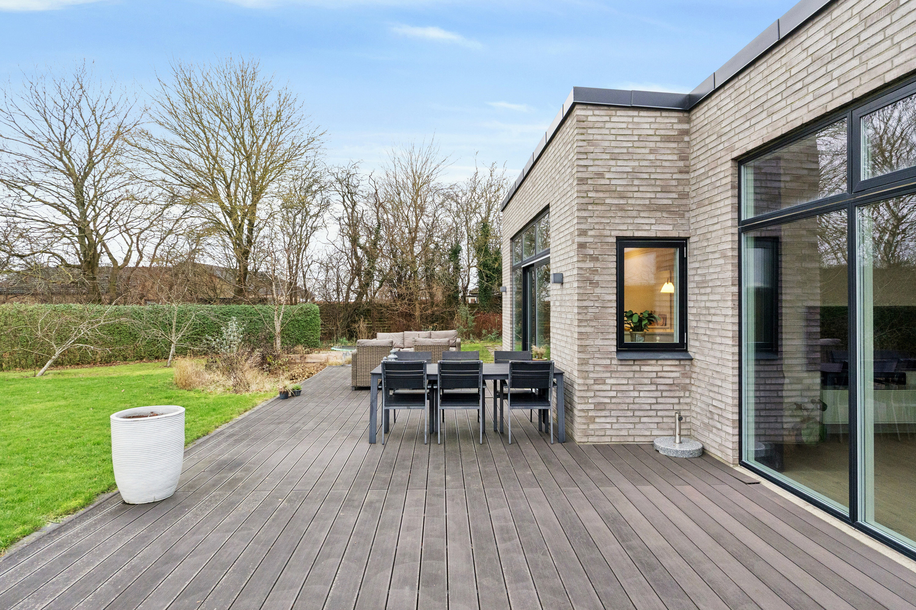 Fremhævet terrasse billede i fuldskærmstilstand. Billede af Vestergårdsvangen 92, Stavtrup, 8260 Viby J