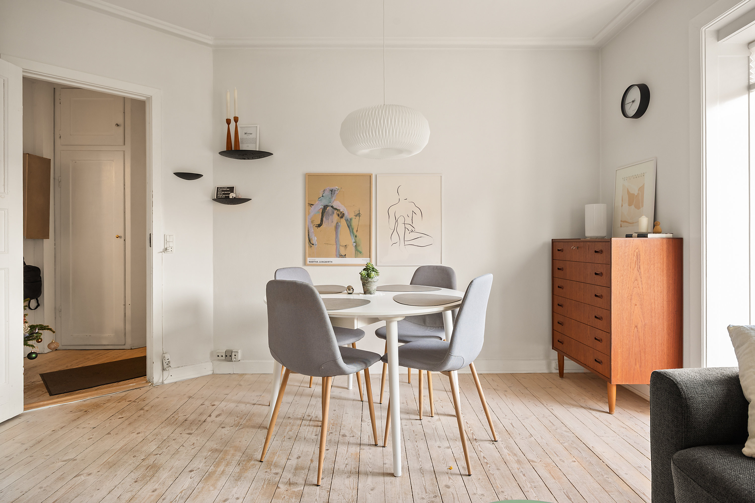 Fremhævet stue billede i fuldskærmstilstand. Billede af Nattergalevej 68, st.. tv., 2400 København NV