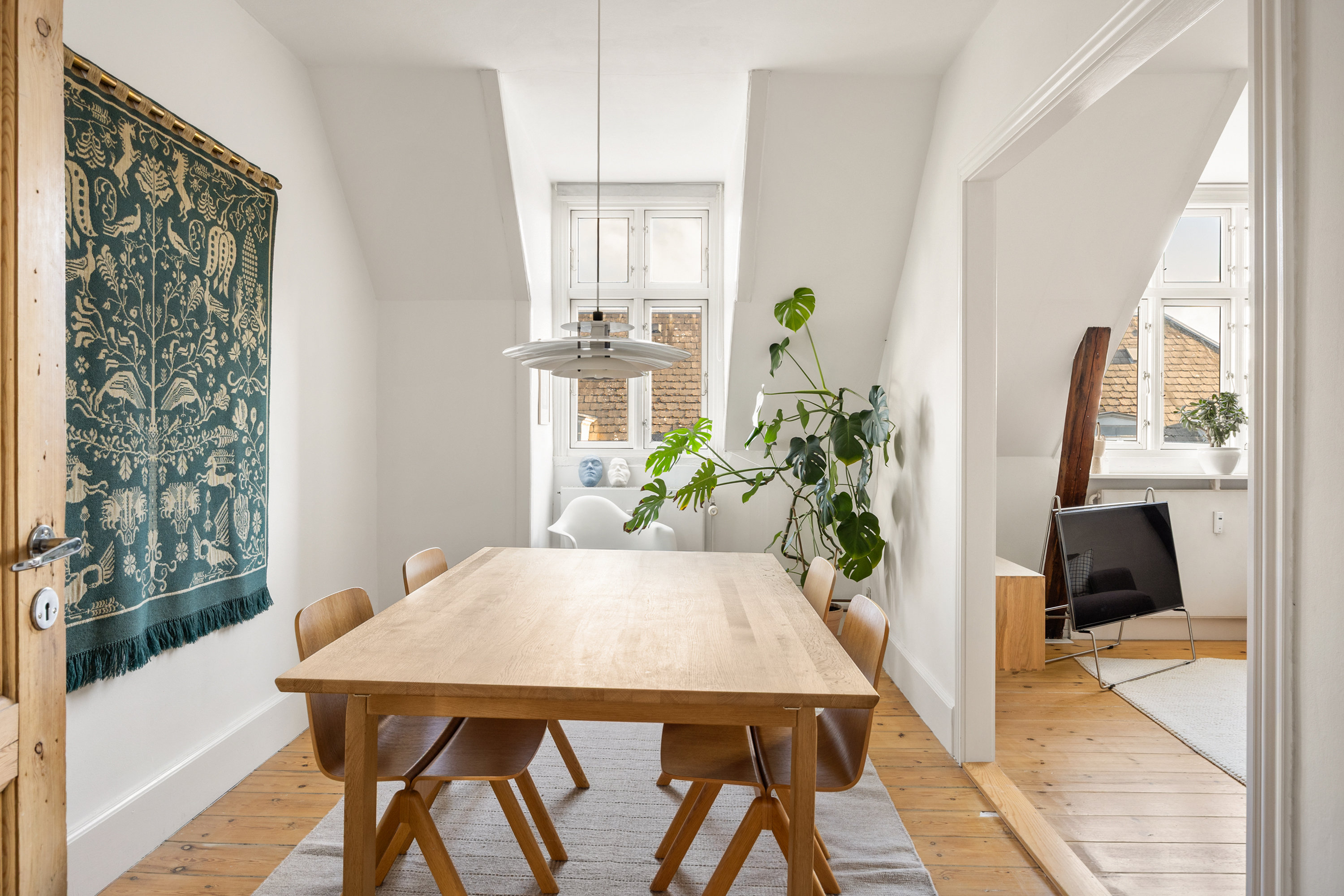 Fremhævet spisestue billede i fuldskærmstilstand. Billede af Oehlenschlægersgade 48, 5. tv., 1663 København V