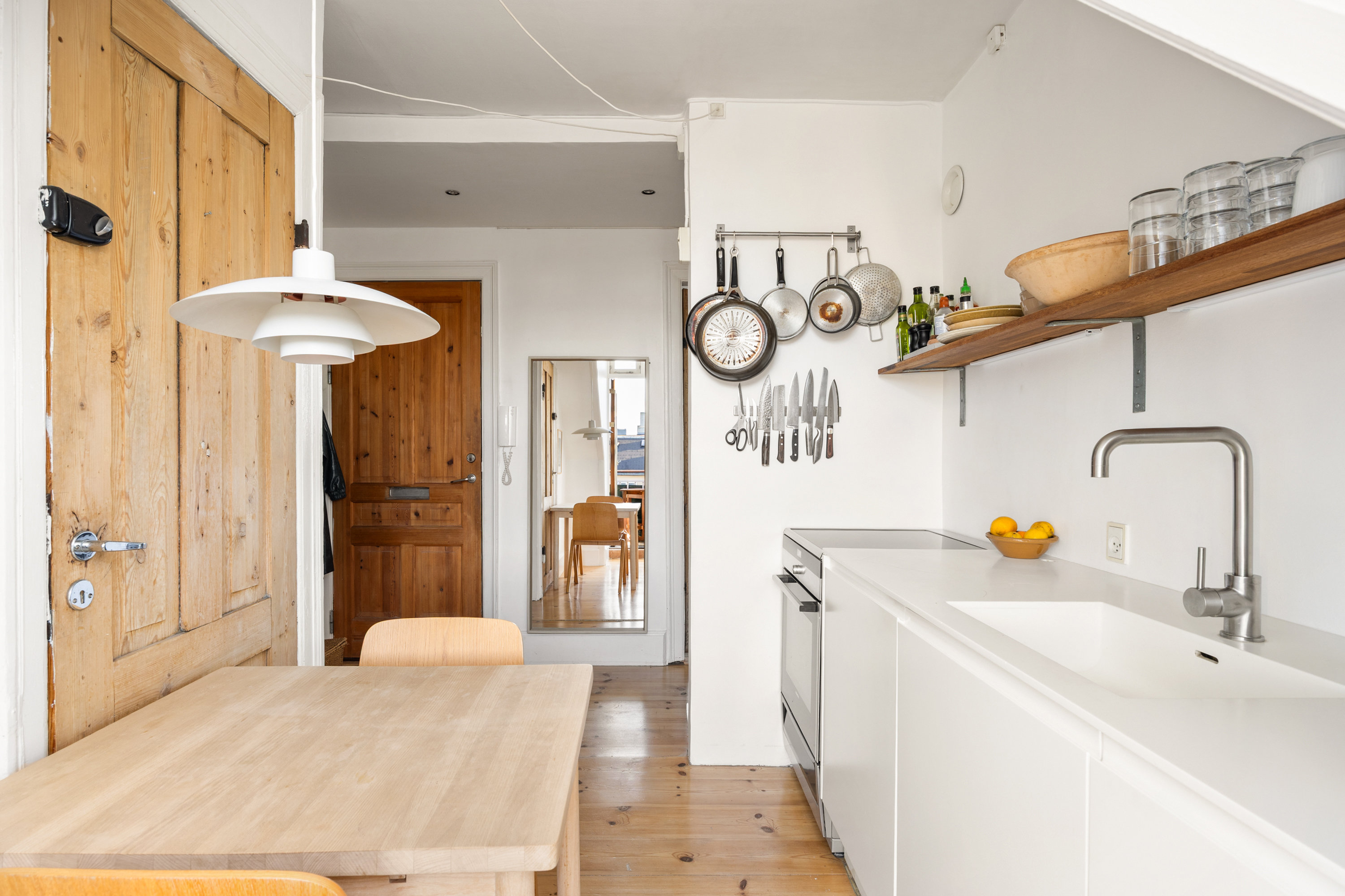 Fremhævet køkken billede i fuldskærmstilstand. Billede af Oehlenschlægersgade 48, 5. tv., 1663 København V