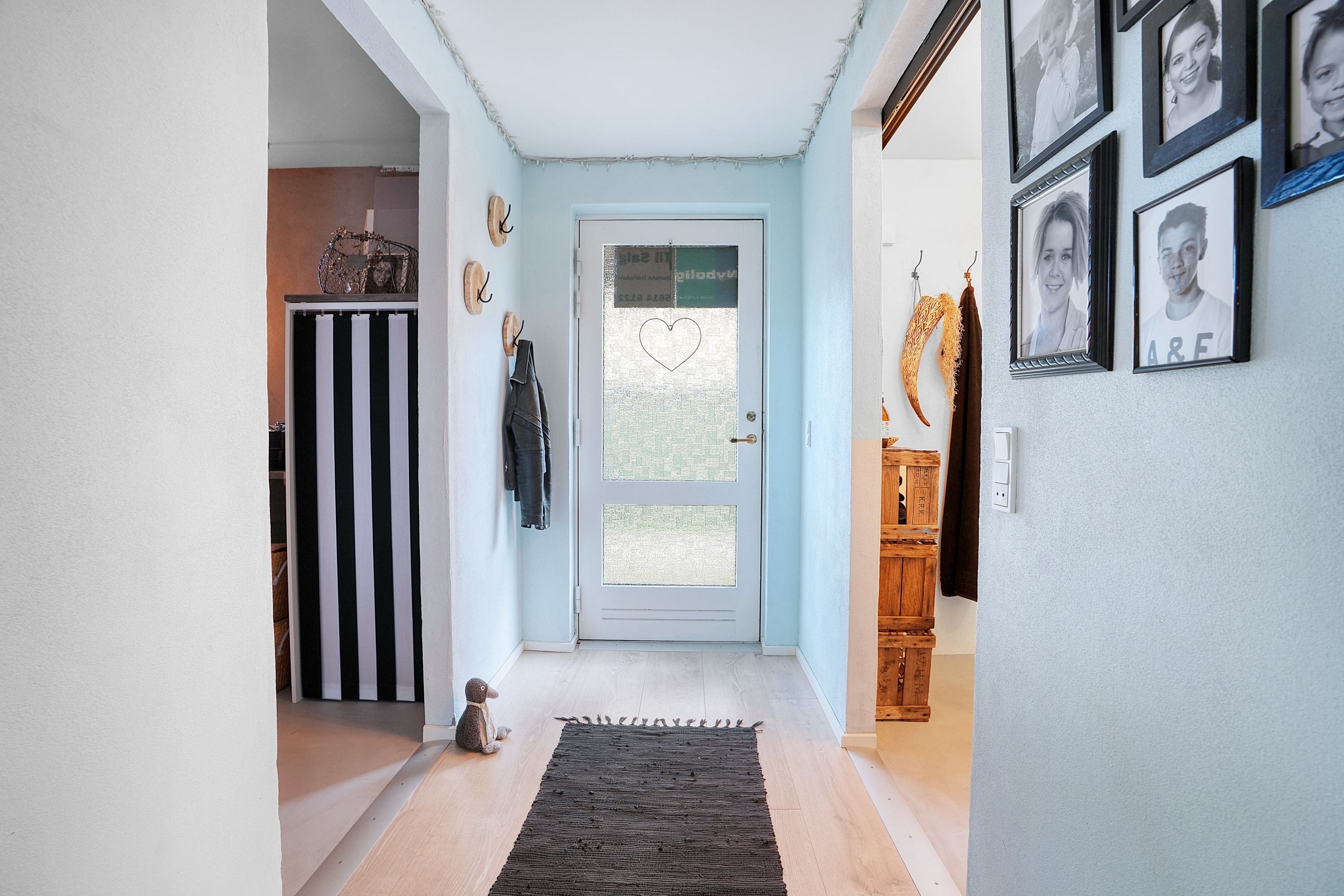 Fremhævet entré billede i fuldskærmstilstand. Billede af Maglekæret 10B, 2680 Solrød Strand