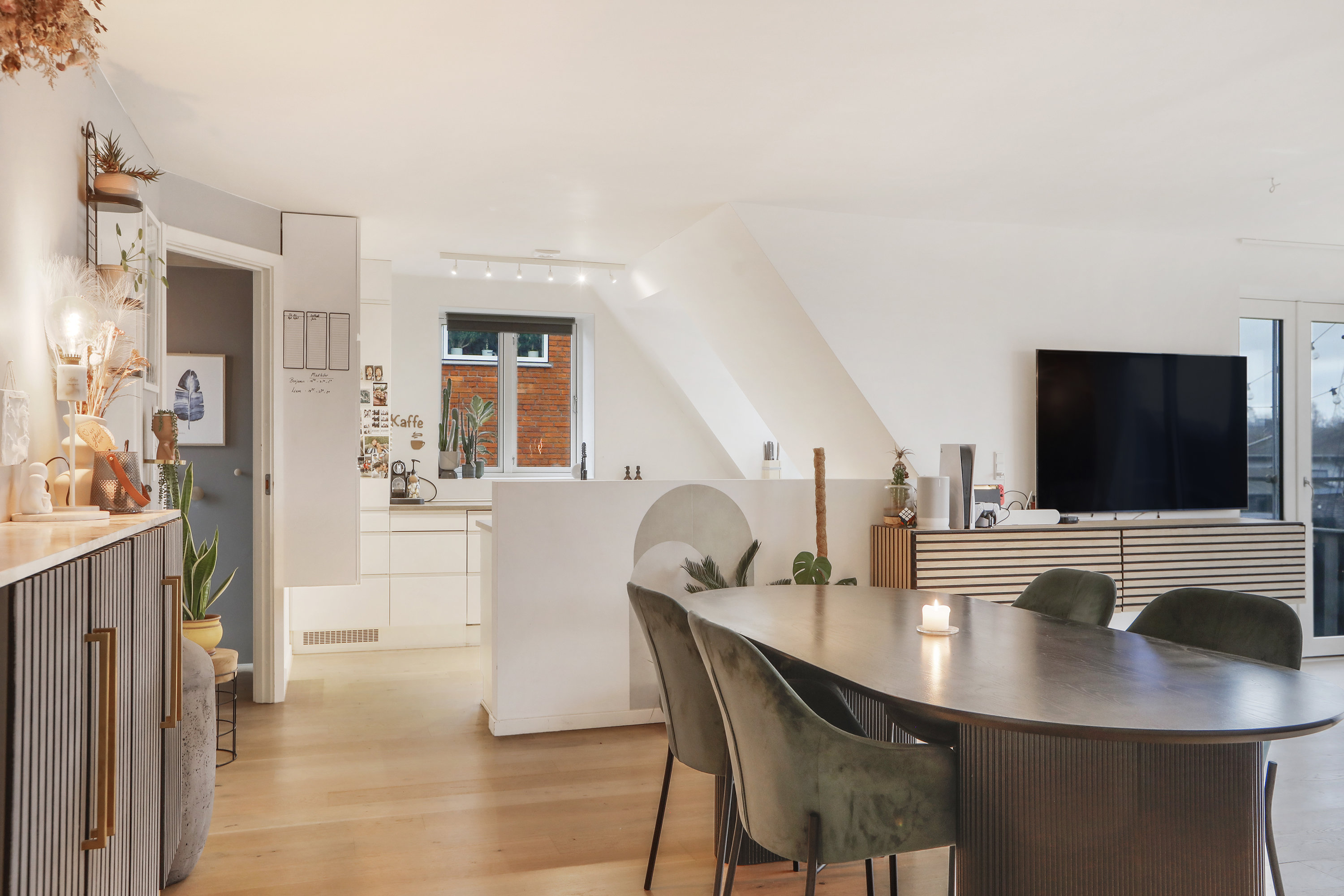 Fremhævet  billede i fuldskærmstilstand. Billede af Engsletten 10A, 2300 København S