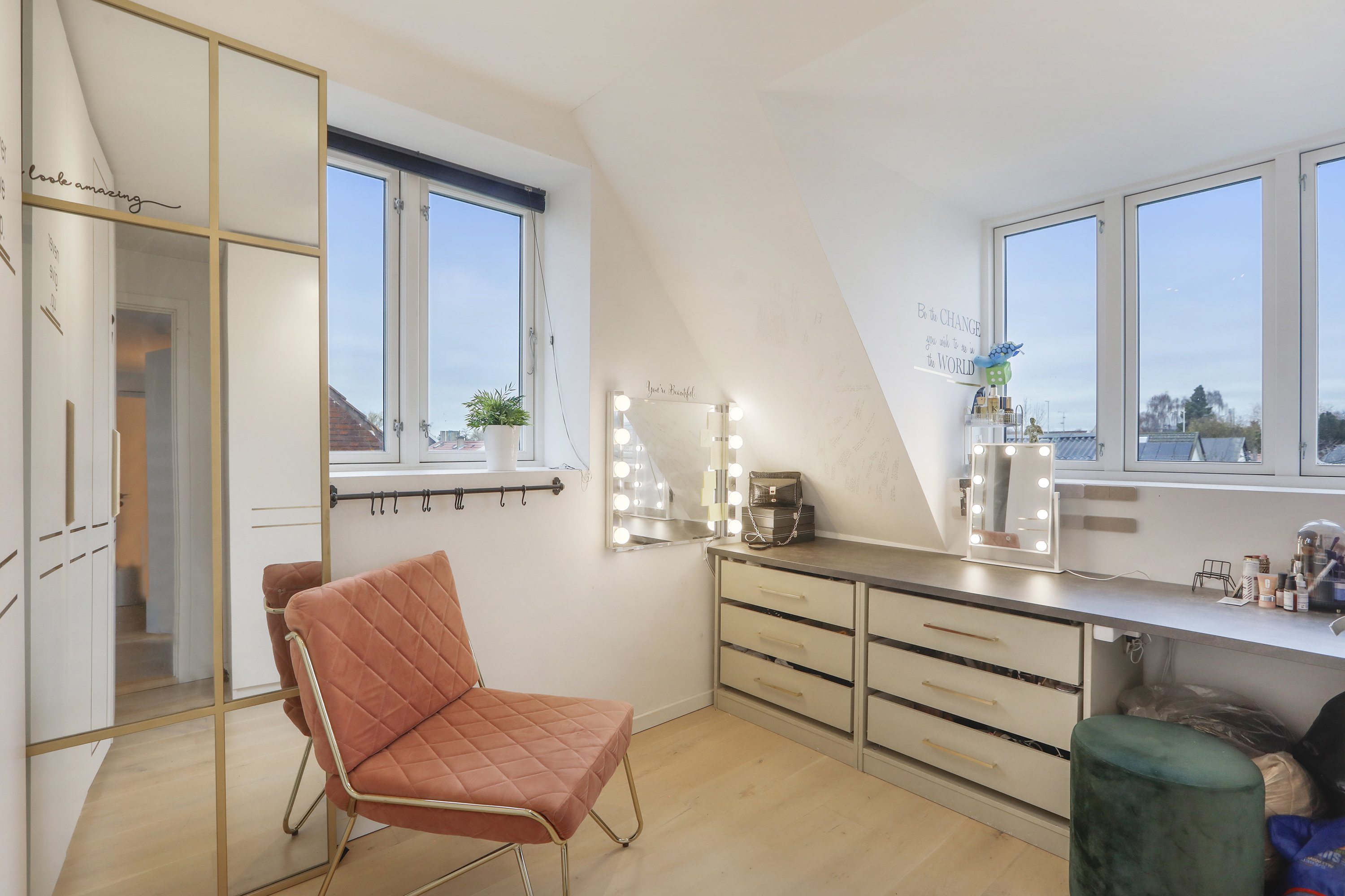 Fremhævet  billede i fuldskærmstilstand. Billede af Engsletten 10A, 2300 København S