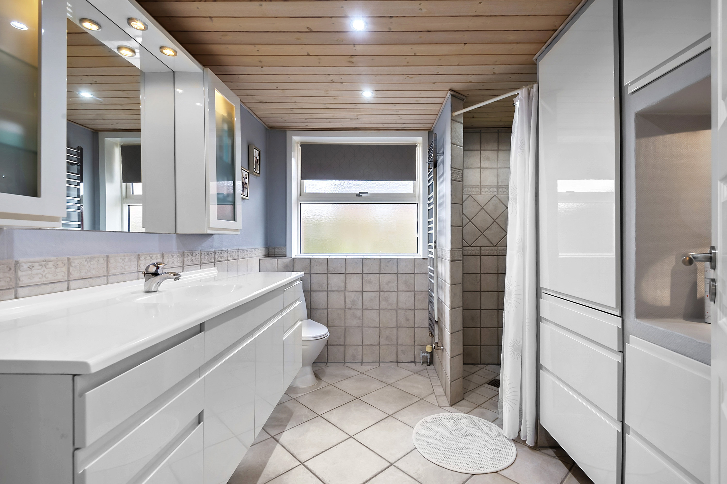 Fremhævet badeværelse billede i fuldskærmstilstand. Billede af Thulevej 41, 6715 Esbjerg N