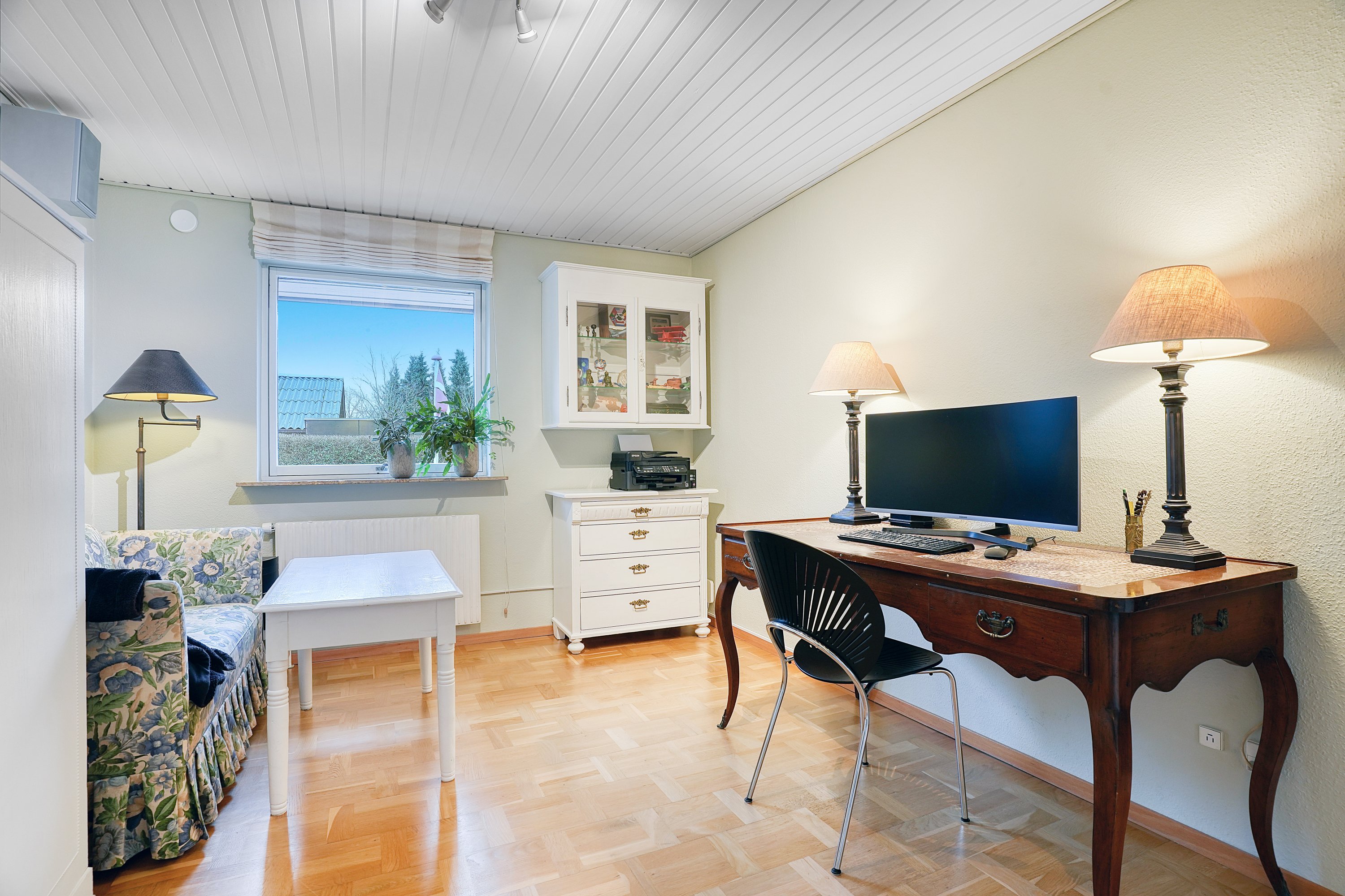 Fremhævet værelse billede i fuldskærmstilstand. Billede af Skolekrogen 10, 3500 Værløse