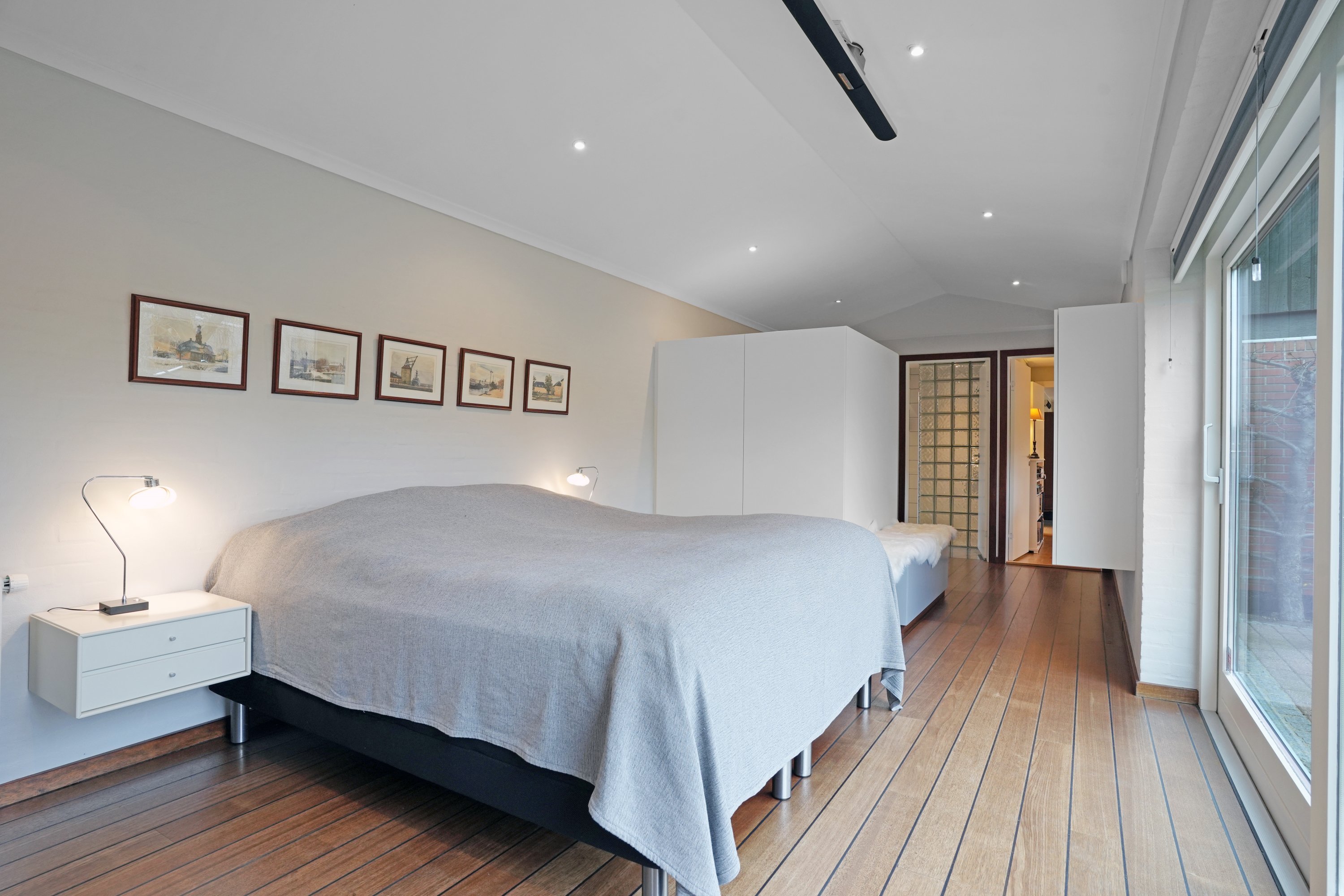 Fremhævet værelse billede i fuldskærmstilstand. Billede af Skolekrogen 10, 3500 Værløse