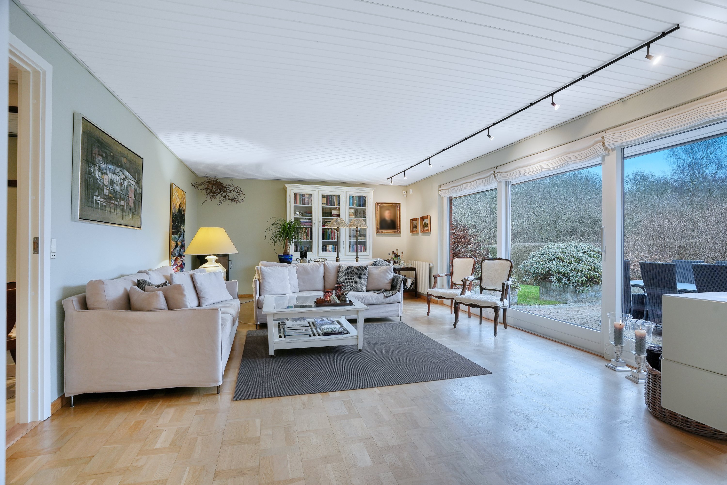 Fremhævet stue billede i fuldskærmstilstand. Billede af Skolekrogen 10, 3500 Værløse