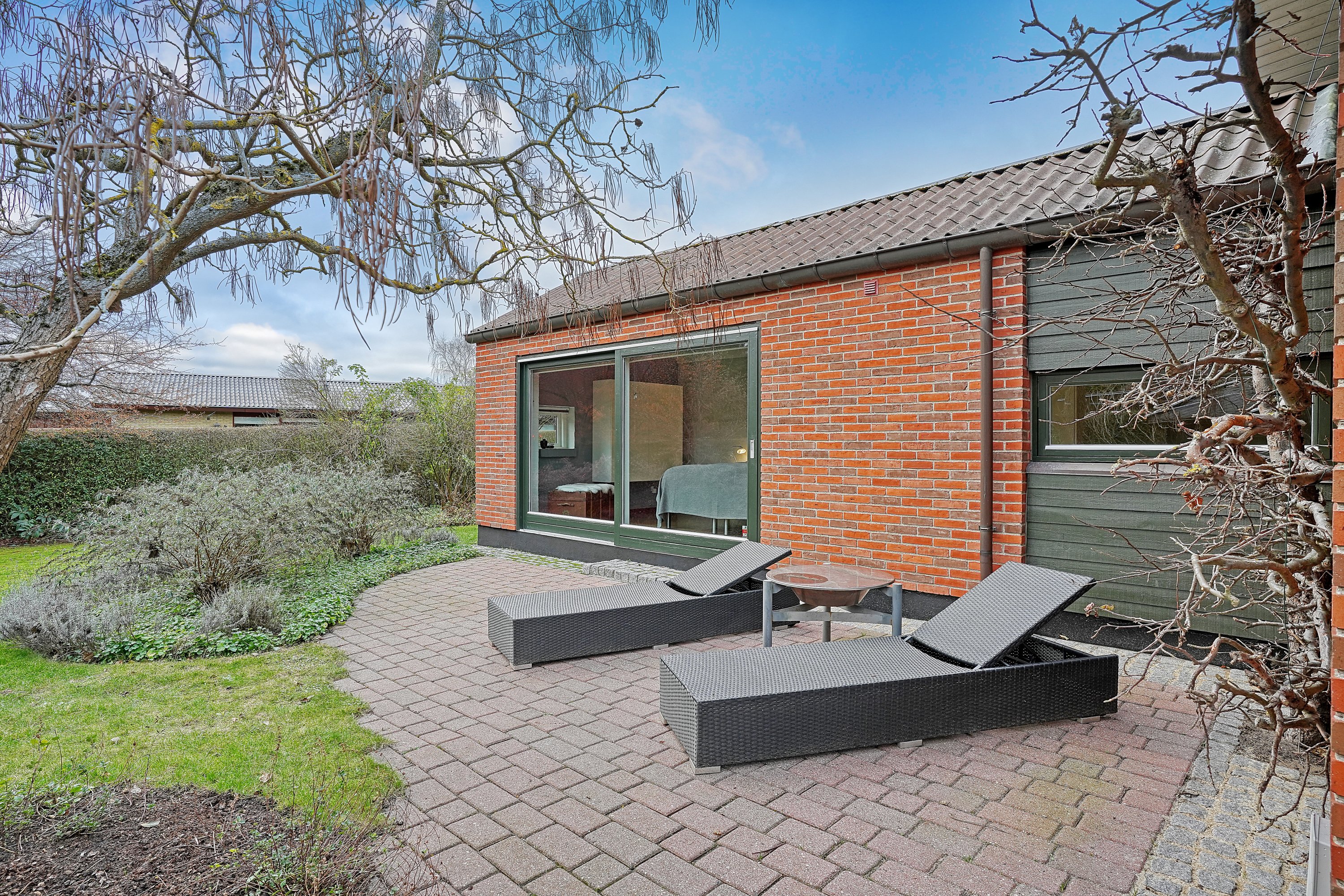 Fremhævet terrasse billede i fuldskærmstilstand. Billede af Skolekrogen 10, 3500 Værløse