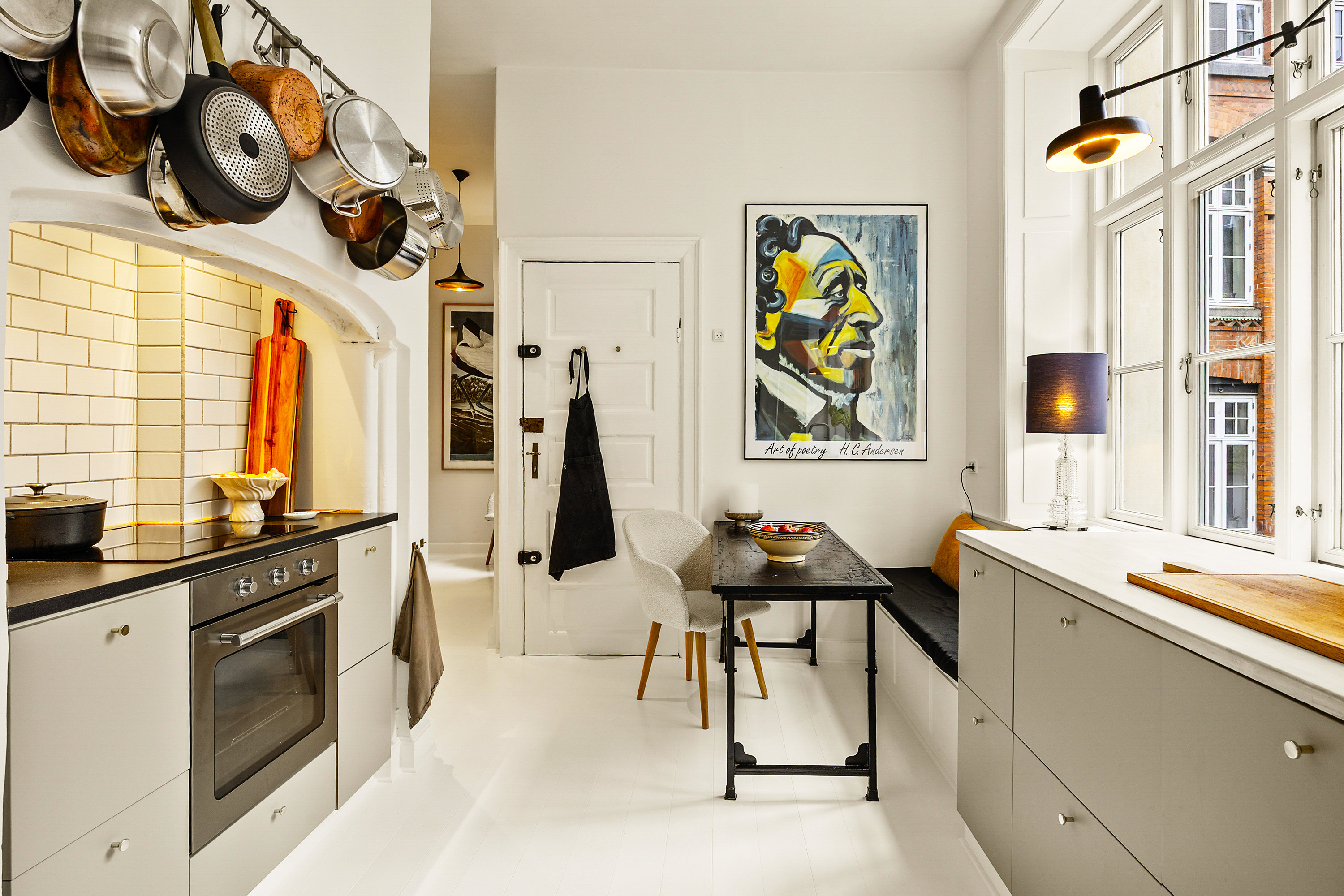 Fremhævet køkken billede i fuldskærmstilstand. Billede af Nørregade 24A, 1., 1165 København K