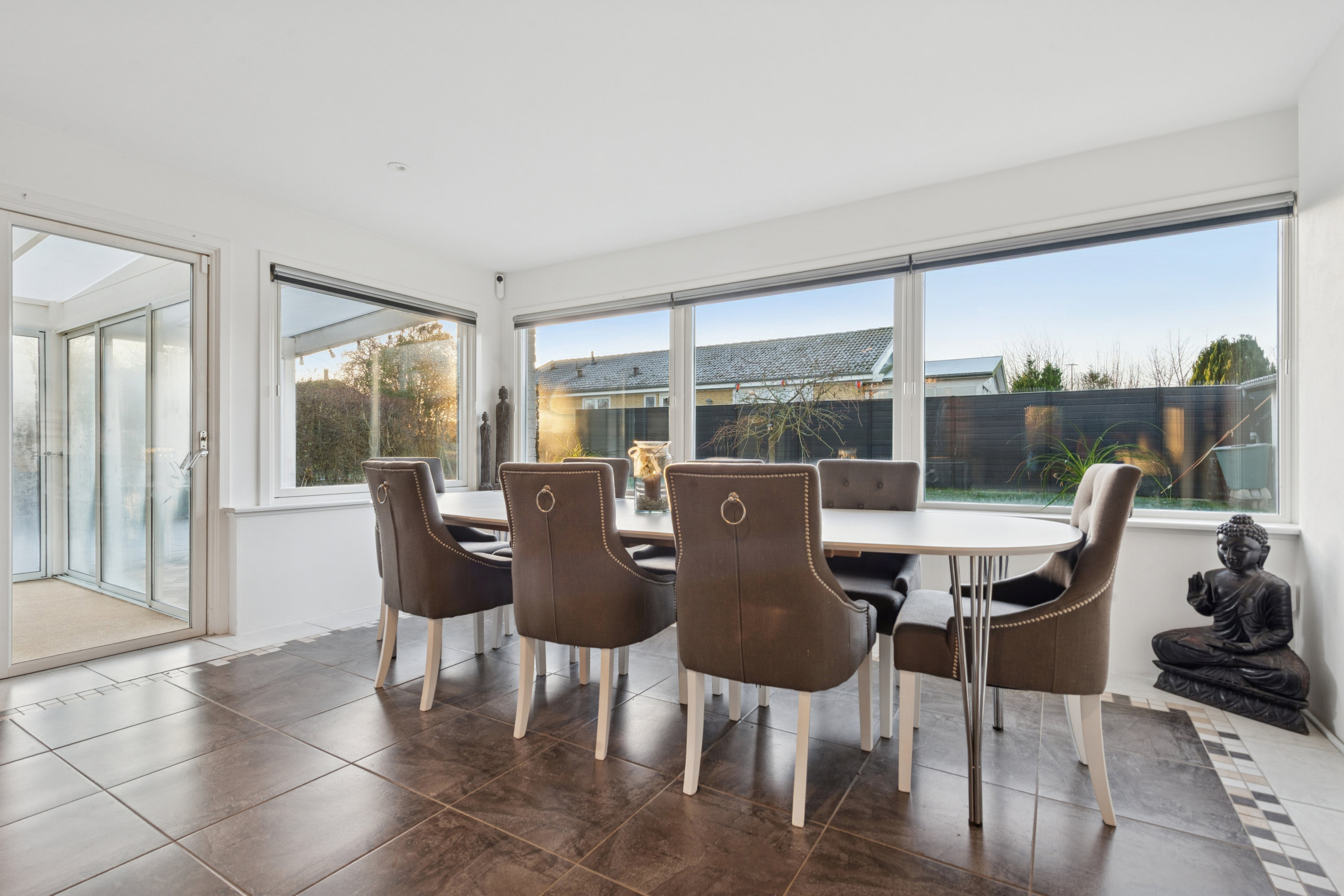 Fremhævet stue billede i fuldskærmstilstand. Billede af Mosede Engvej 39, 2670 Greve