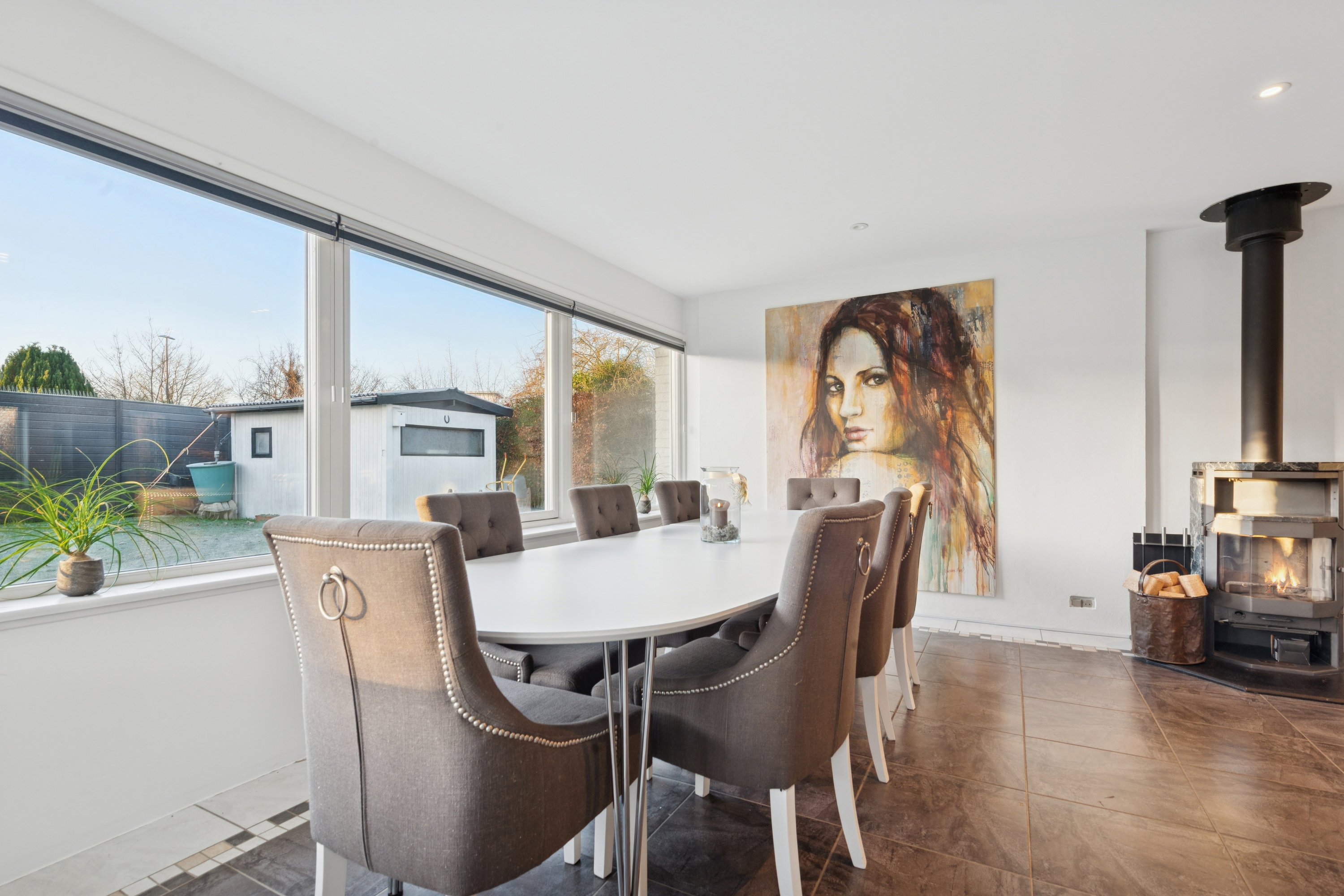 Fremhævet stue billede i fuldskærmstilstand. Billede af Mosede Engvej 39, 2670 Greve