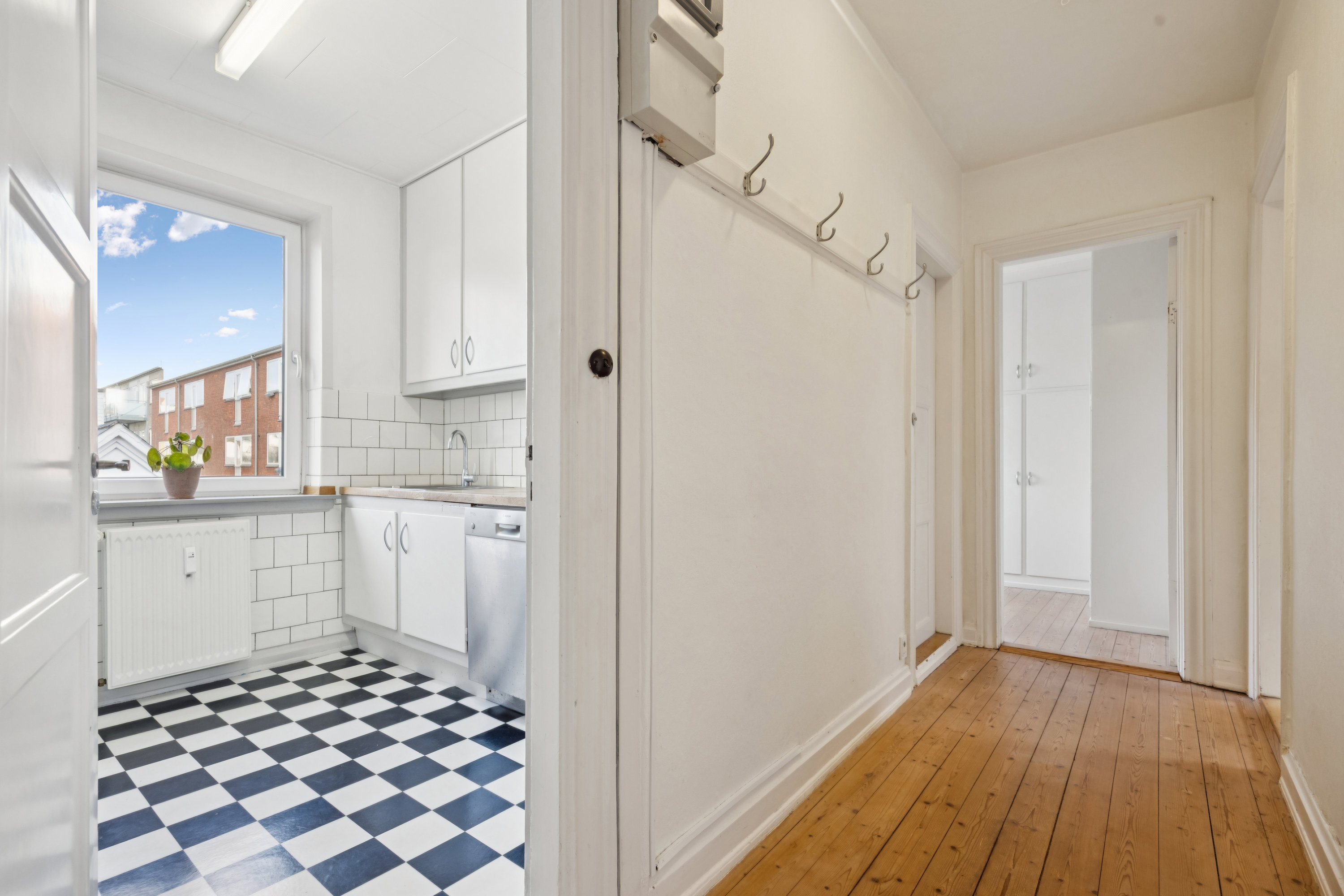 Fremhævet gang billede i fuldskærmstilstand. Billede af Dronningensgade 21, 1. tv., 9400 Nørresundby