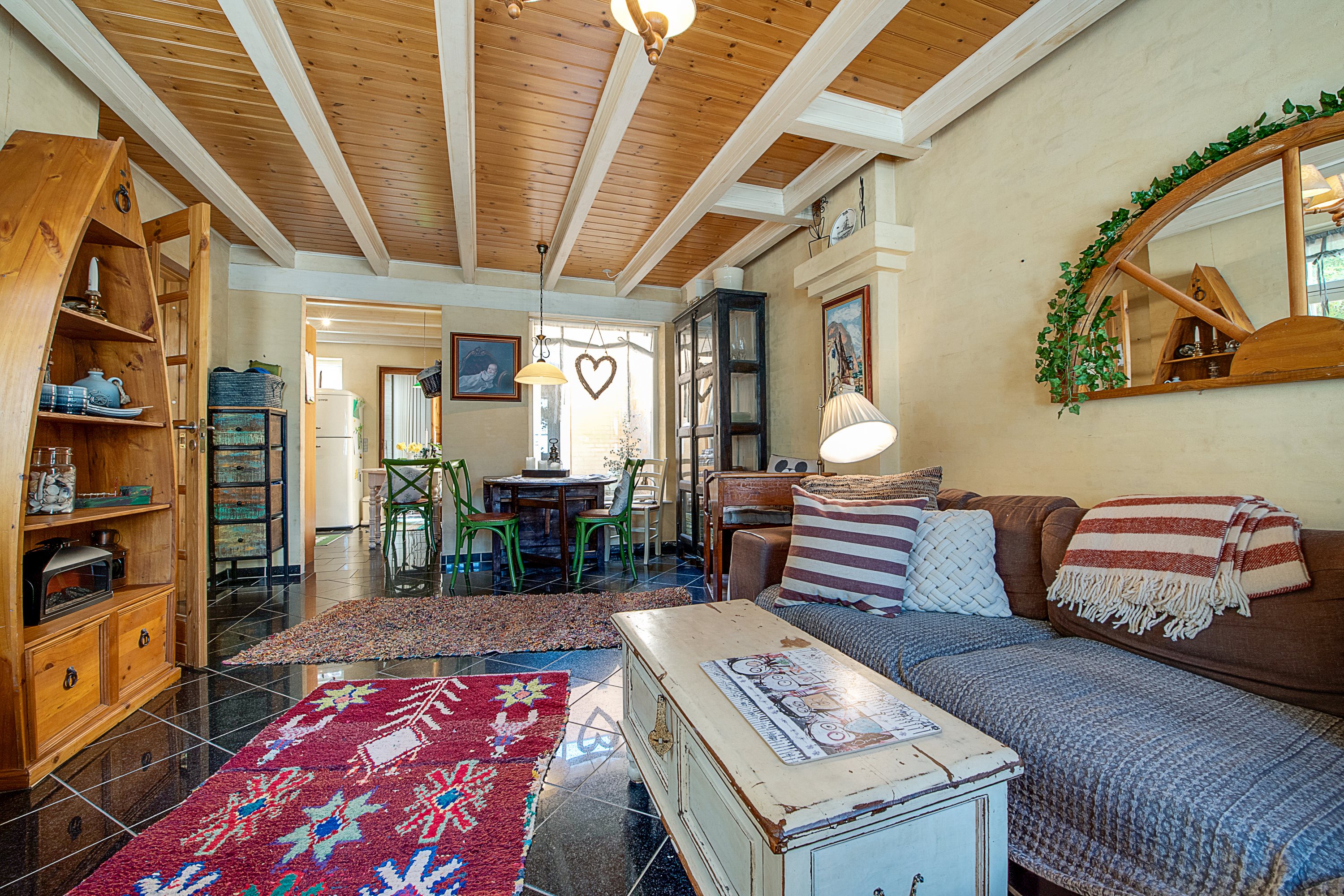 Fremhævet stue billede i fuldskærmstilstand. Billede af Kirkestræde 1C, 3000 Helsingør