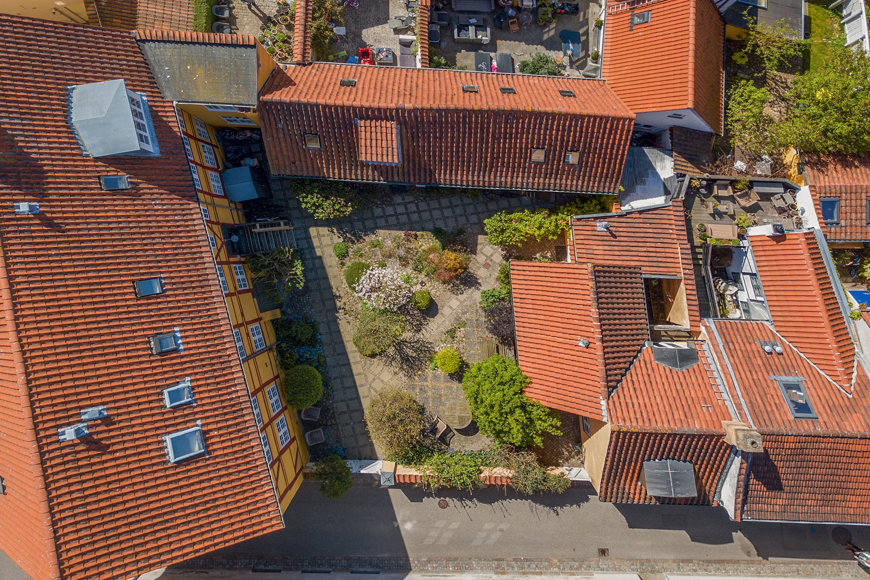 Fremhævet ejendommen billede i fuldskærmstilstand. Billede af Kirkestræde 1C, 3000 Helsingør