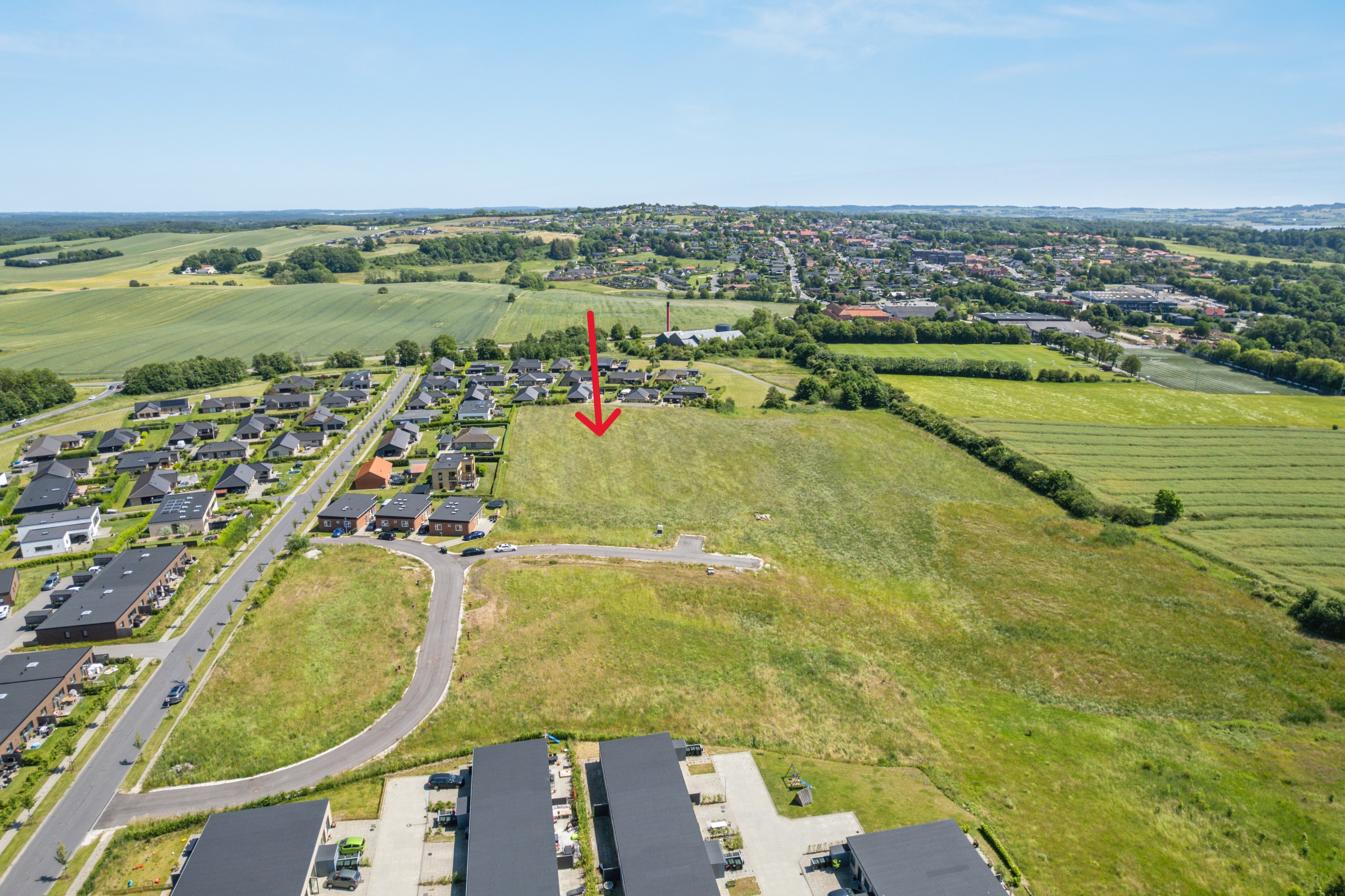 Fremhævet  billede i fuldskærmstilstand. Billede af Rønde Bakker (Parcel nr.) 13, 8410 Rønde