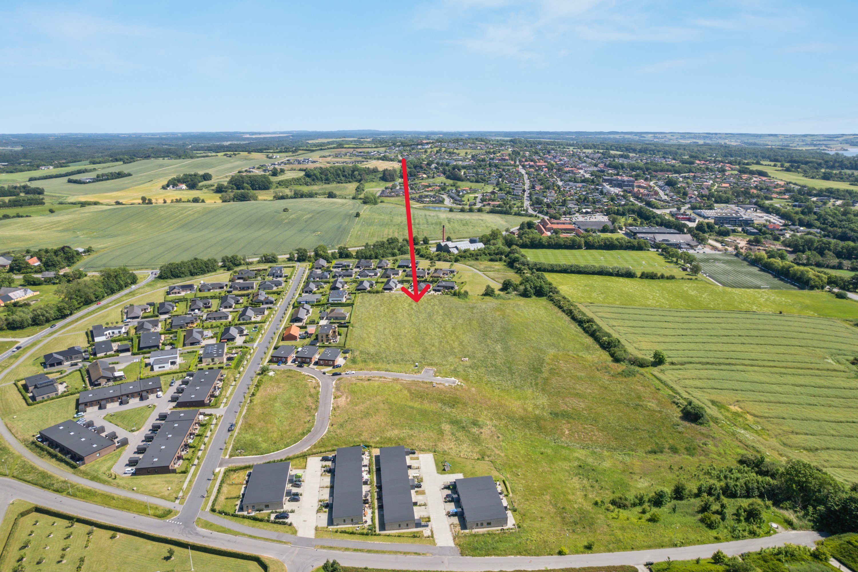 Fremhævet  billede i fuldskærmstilstand. Billede af Rønde Bakker (Parcel nr.) 13, 8410 Rønde