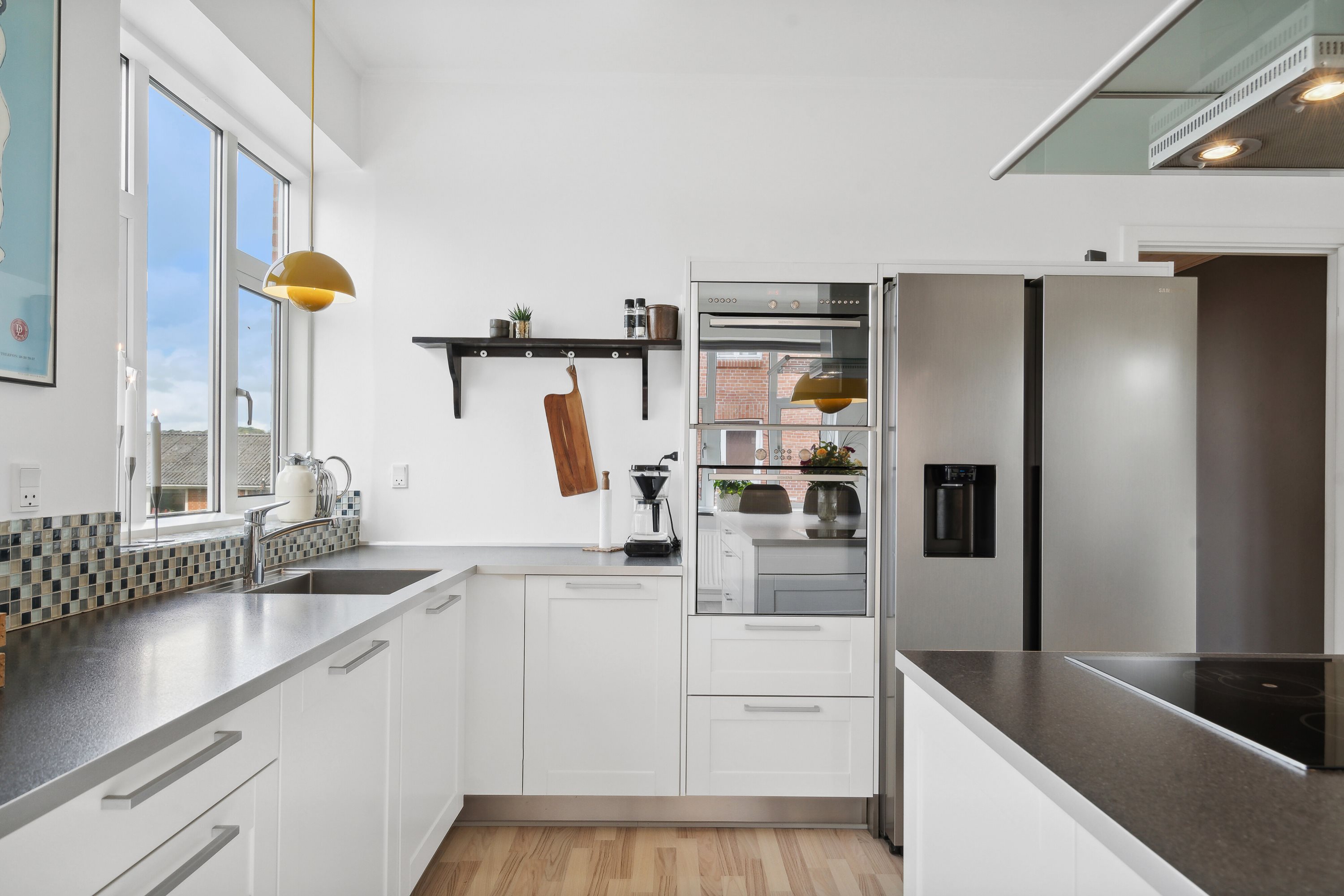 Fremhævet køkken billede i fuldskærmstilstand. Billede af Hovedgaden 48, 8860 Ulstrup