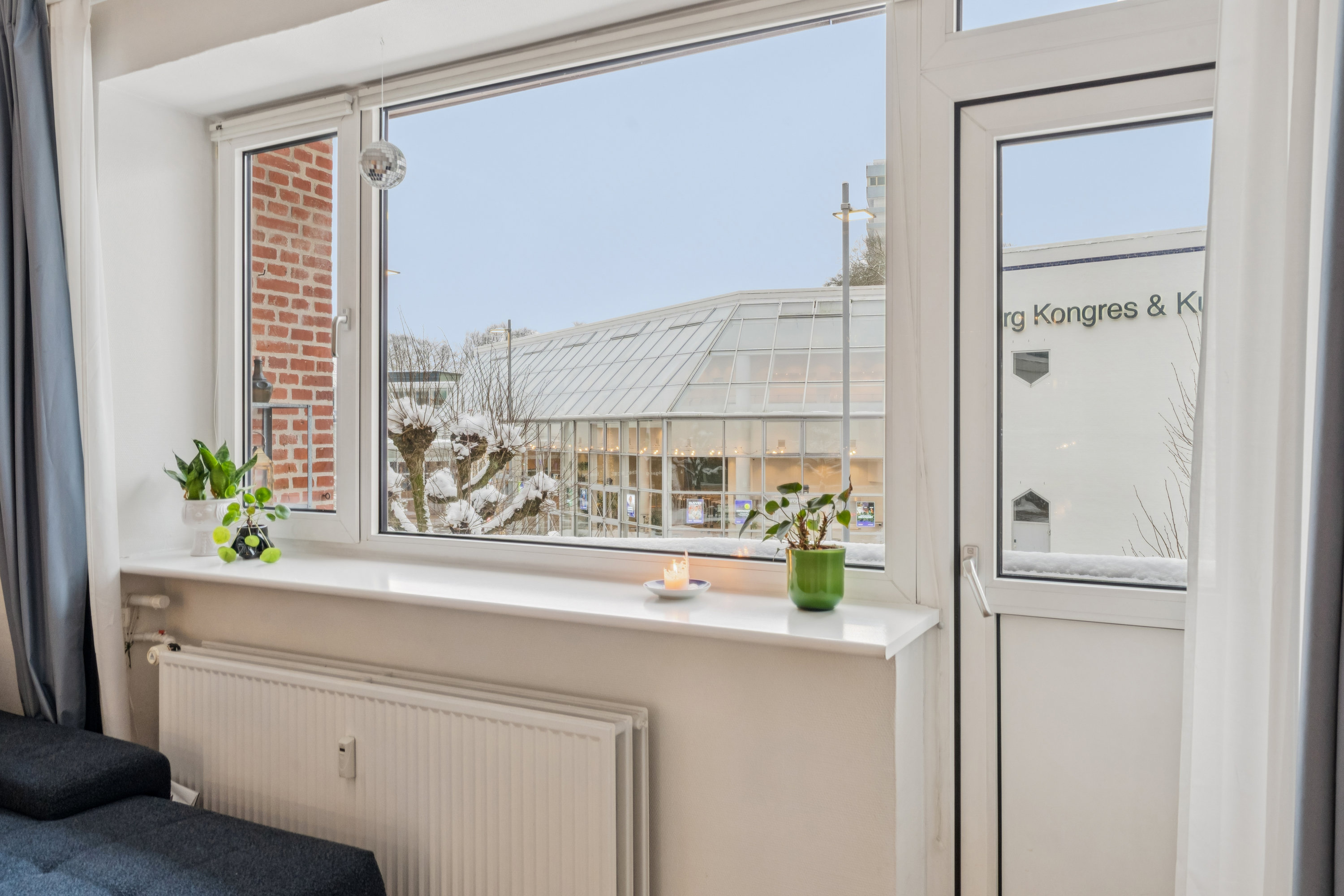 Fremhævet badeværelse billede i fuldskærmstilstand. Billede af Europa Plads 4B, 1. th., 9000 Aalborg