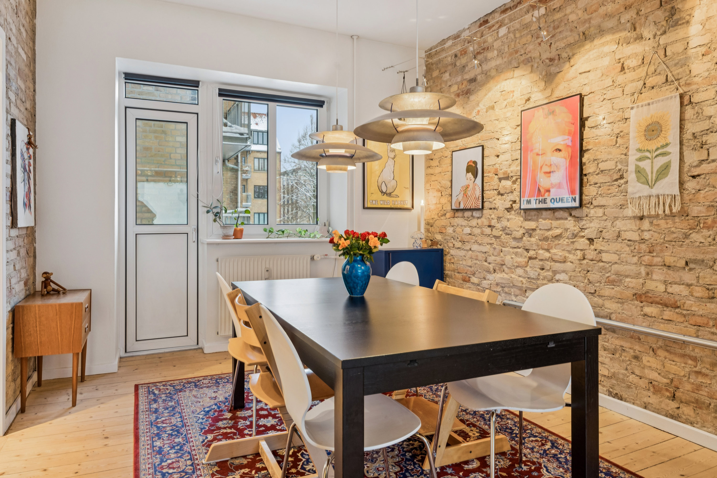 Fremhævet stue billede i fuldskærmstilstand. Billede af Europa Plads 4B, 1. th., 9000 Aalborg