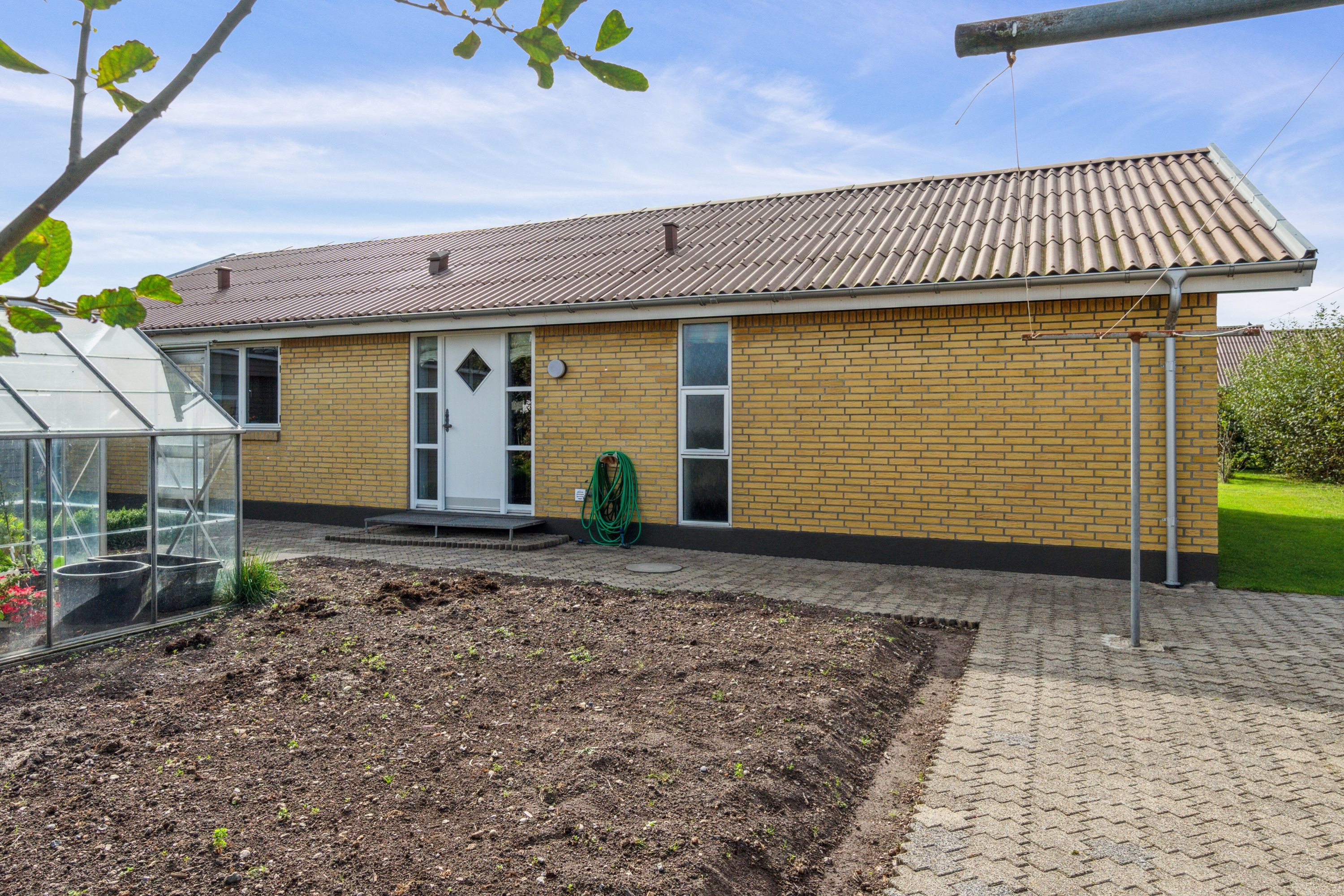 Fremhævet set fra haven billede i fuldskærmstilstand. Billede af Kjærkbak 9, Klitmøller, 7700 Thisted