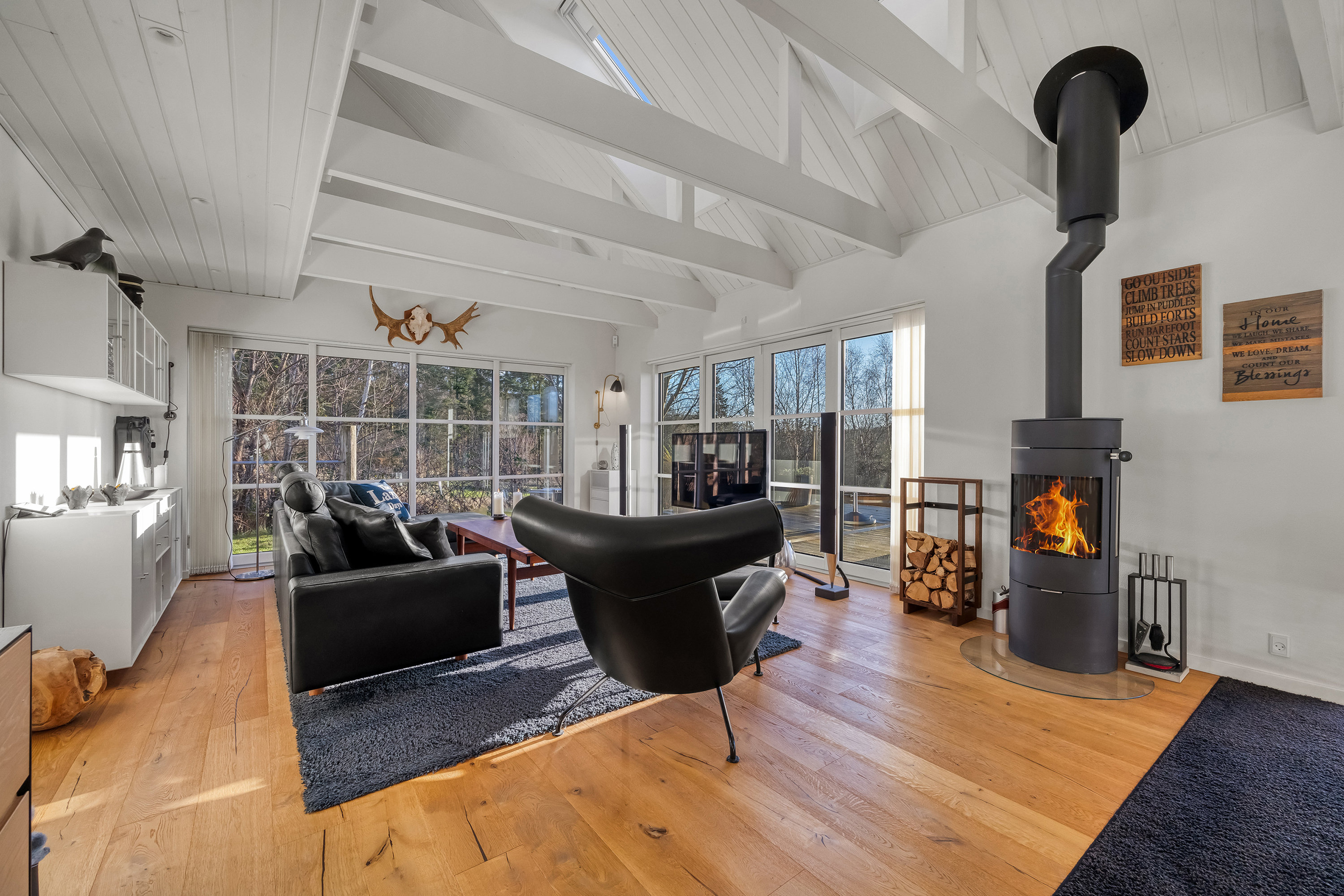 Fremhævet stue billede i fuldskærmstilstand. Billede af Meransletten 1, 3630 Jægerspris