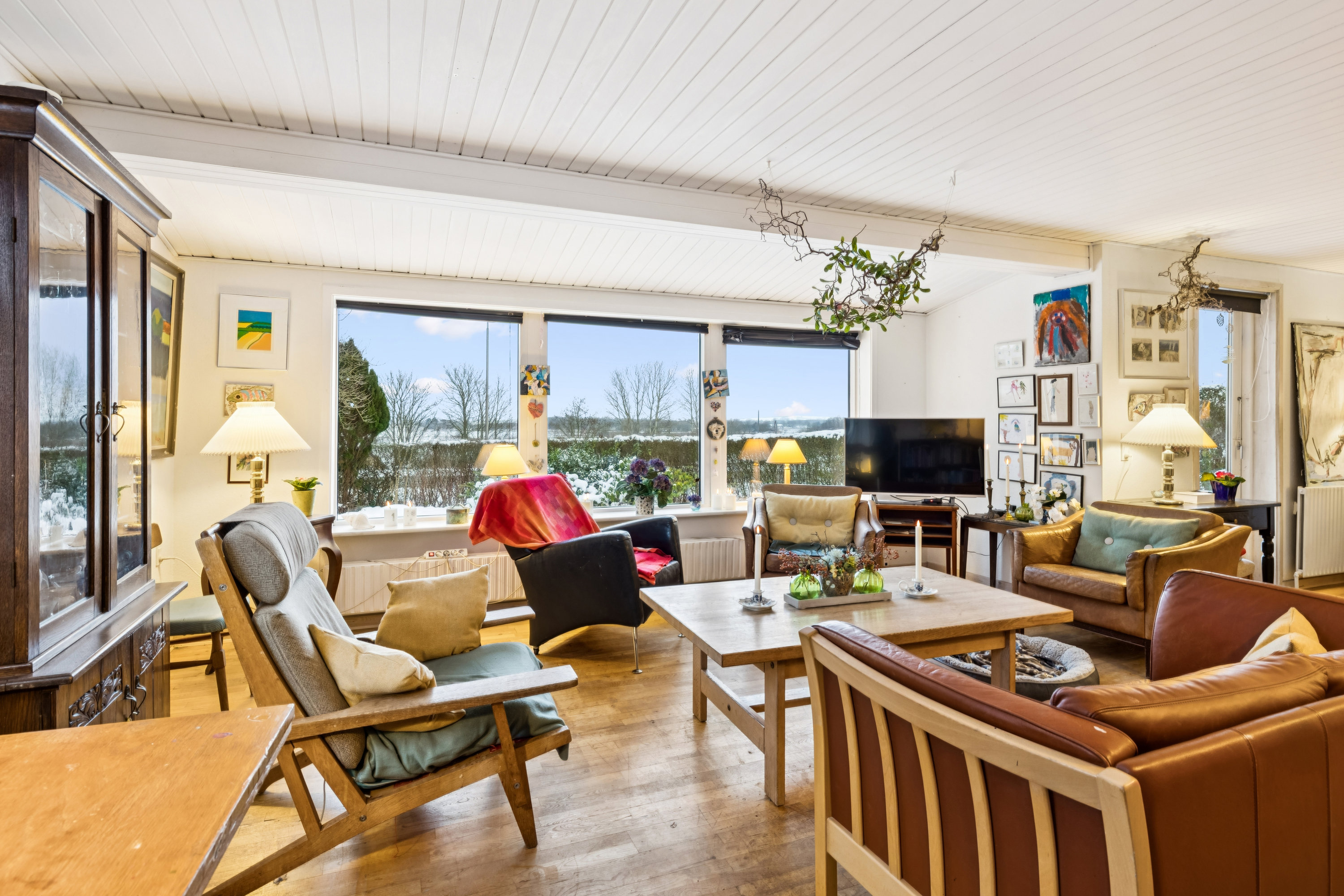 Fremhævet stue billede i fuldskærmstilstand. Billede af Gyvelbakken 1A, 8500 Grenaa