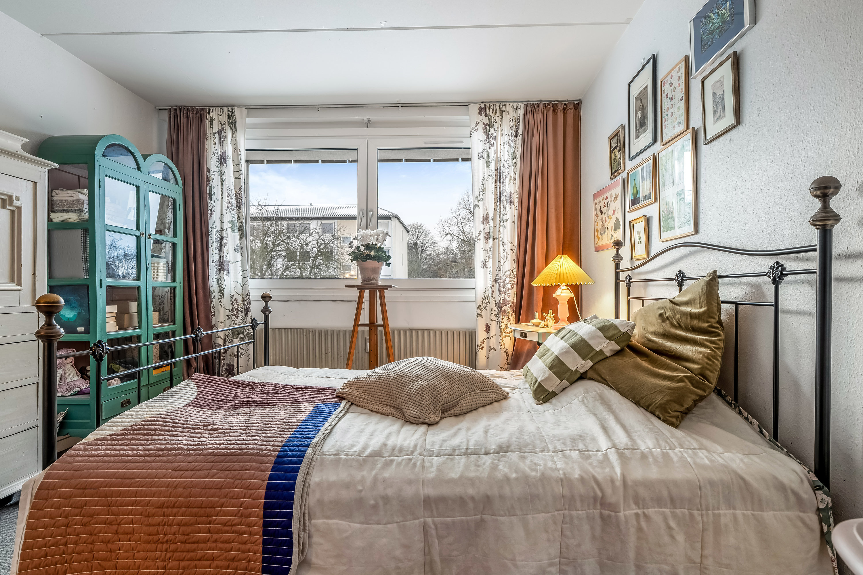 Fremhævet soveværelse billede i fuldskærmstilstand. Billede af Kongensgavevej 51, st.. tv., 3200 Helsinge