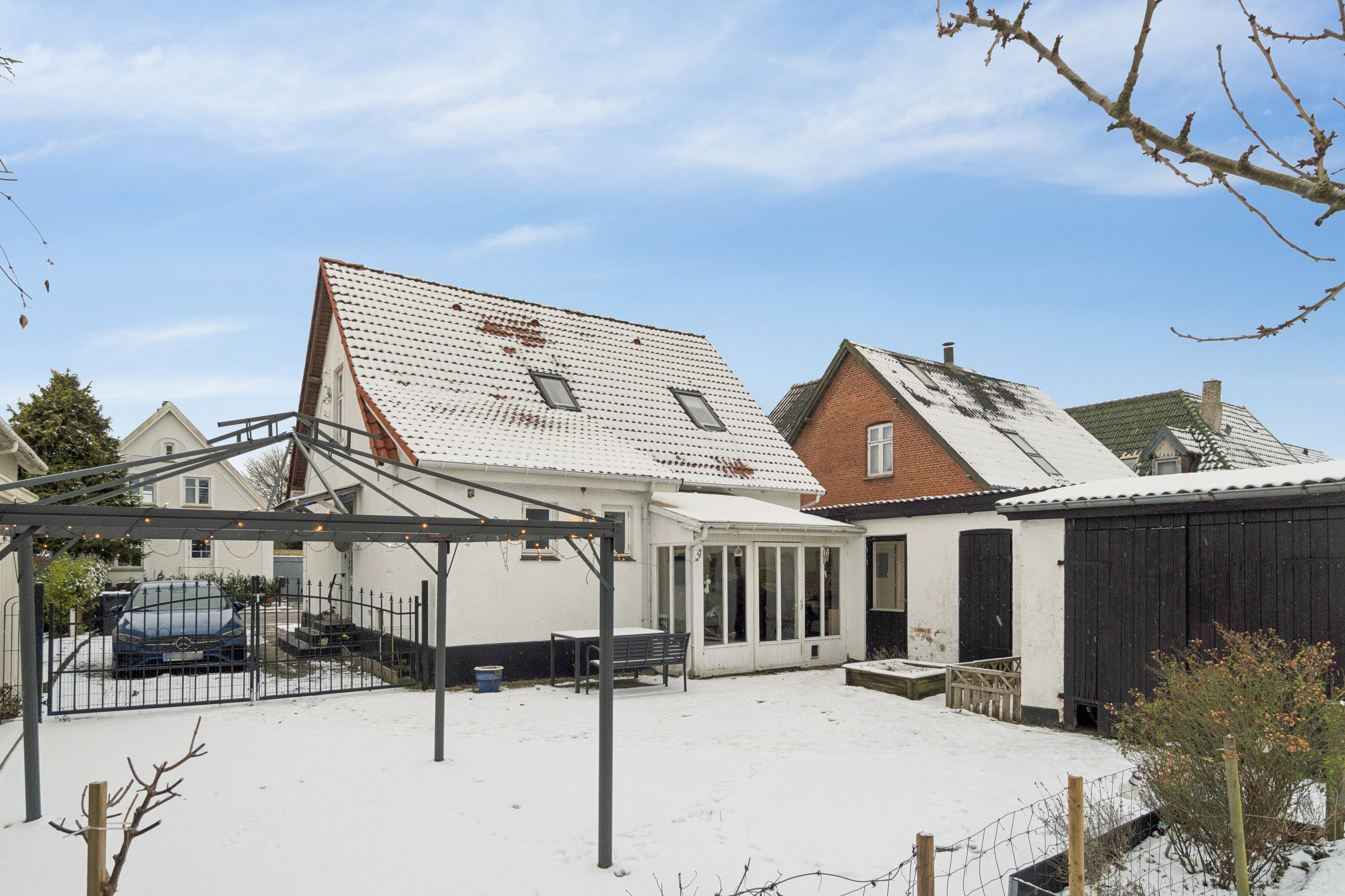 Miniaturebillede 2: set fra haven. Billede af Bregentvedvej 53, 4690 Haslev