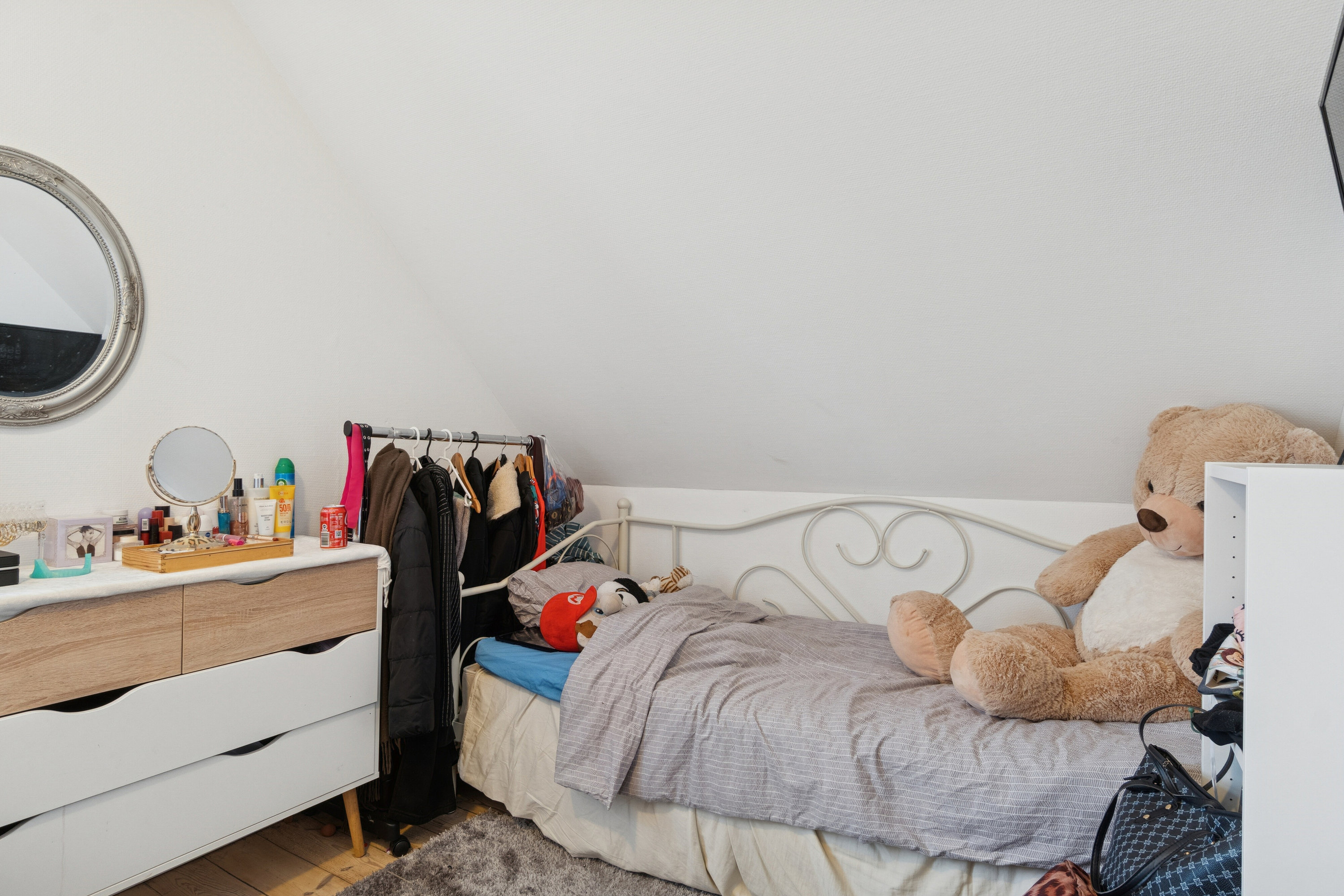 Fremhævet soveværelse billede i fuldskærmstilstand. Billede af Bregentvedvej 53, 4690 Haslev