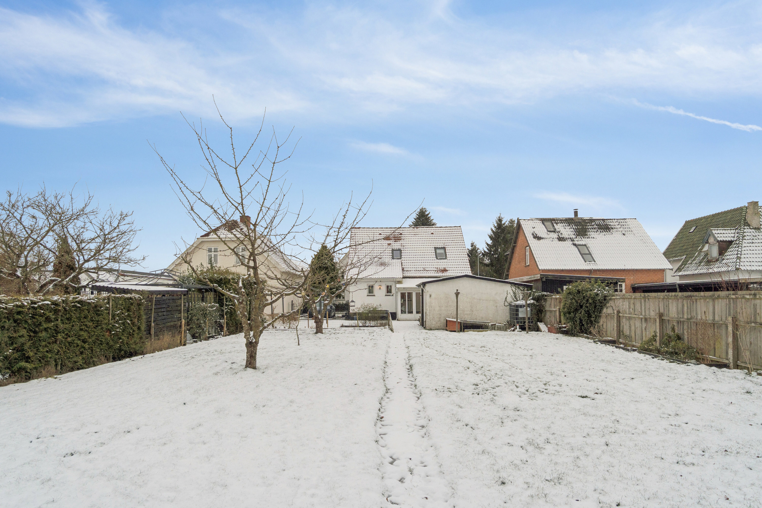 Fremhævet set fra haven billede i fuldskærmstilstand. Billede af Bregentvedvej 53, 4690 Haslev