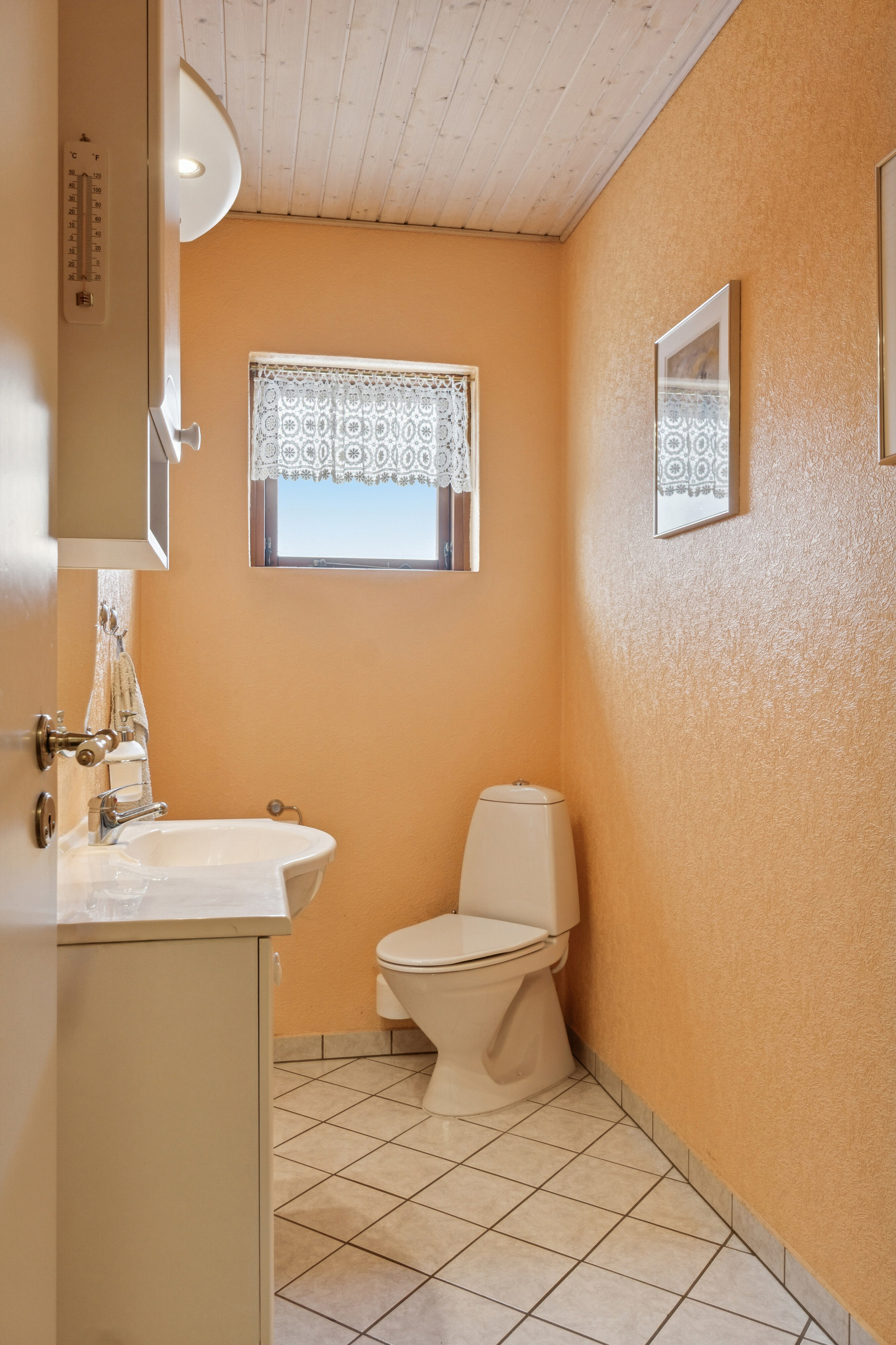 Fremhævet badeværelse billede i fuldskærmstilstand. Billede af Holmevej 23, Næstelsø, 4700 Næstved