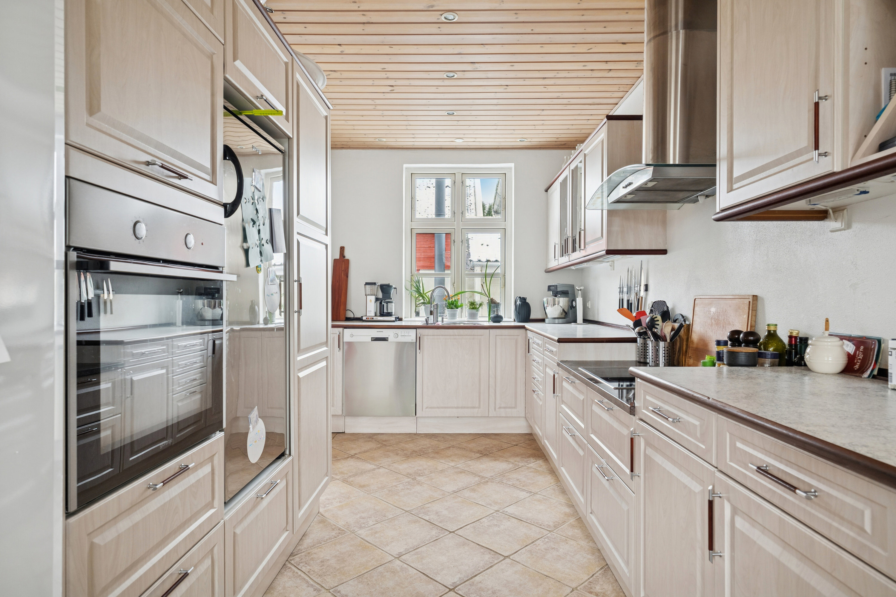 Miniaturebillede 2: køkken. Billede af Gl Præstøvej 33, 4735 Mern